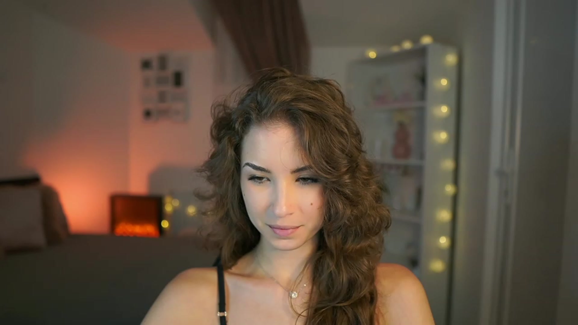 Gallery image thumbnail from Shy_jane's myfreecams stream on, 07/14/2023, 15:26 image 14 of 20