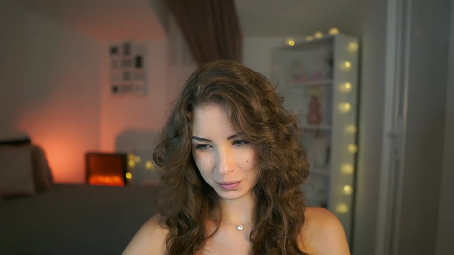 Gallery image thumbnail from Shy_jane's myfreecams stream on, 07/14/2023, 16:17 image 9 of 20