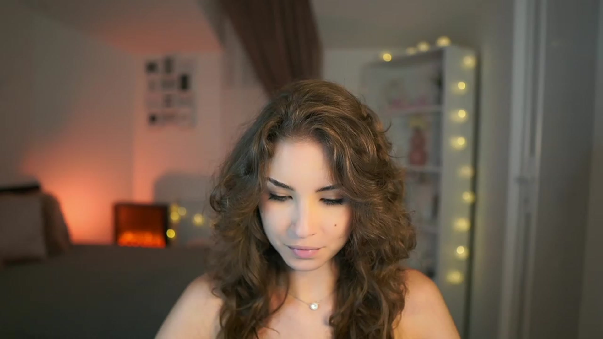 Gallery image thumbnail from Shy_jane's myfreecams stream on, 07/14/2023, 16:17 image 6 of 20