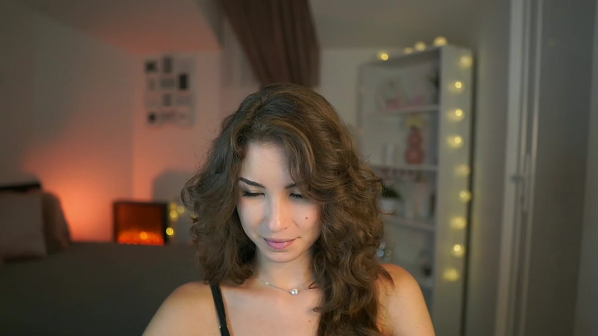 Gallery image thumbnail from Shy_jane's myfreecams stream on, 07/14/2023, 18:00 image 3 of 20