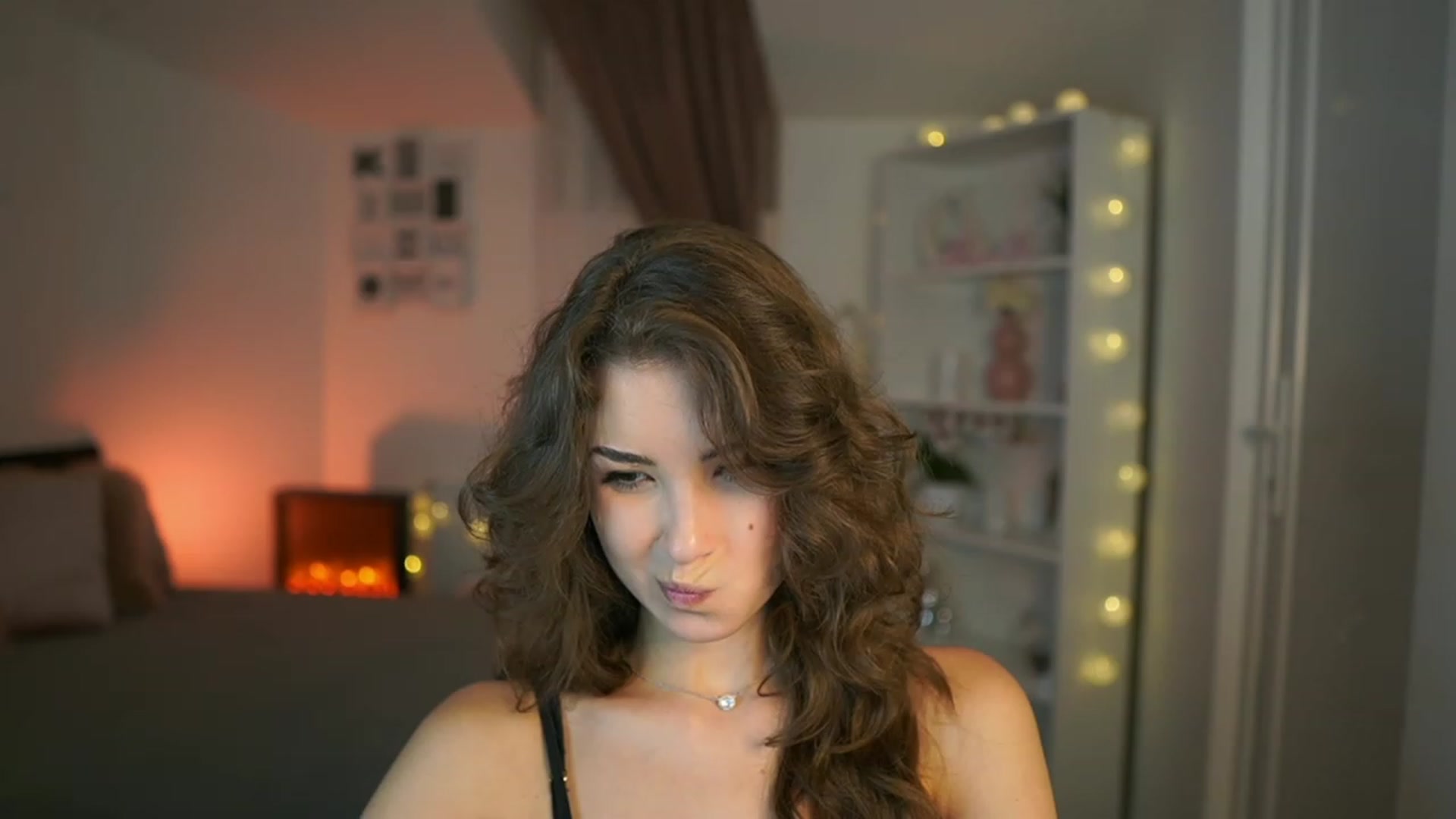 Gallery image thumbnail from Shy_jane's myfreecams stream on, 07/14/2023, 18:00 image 6 of 20