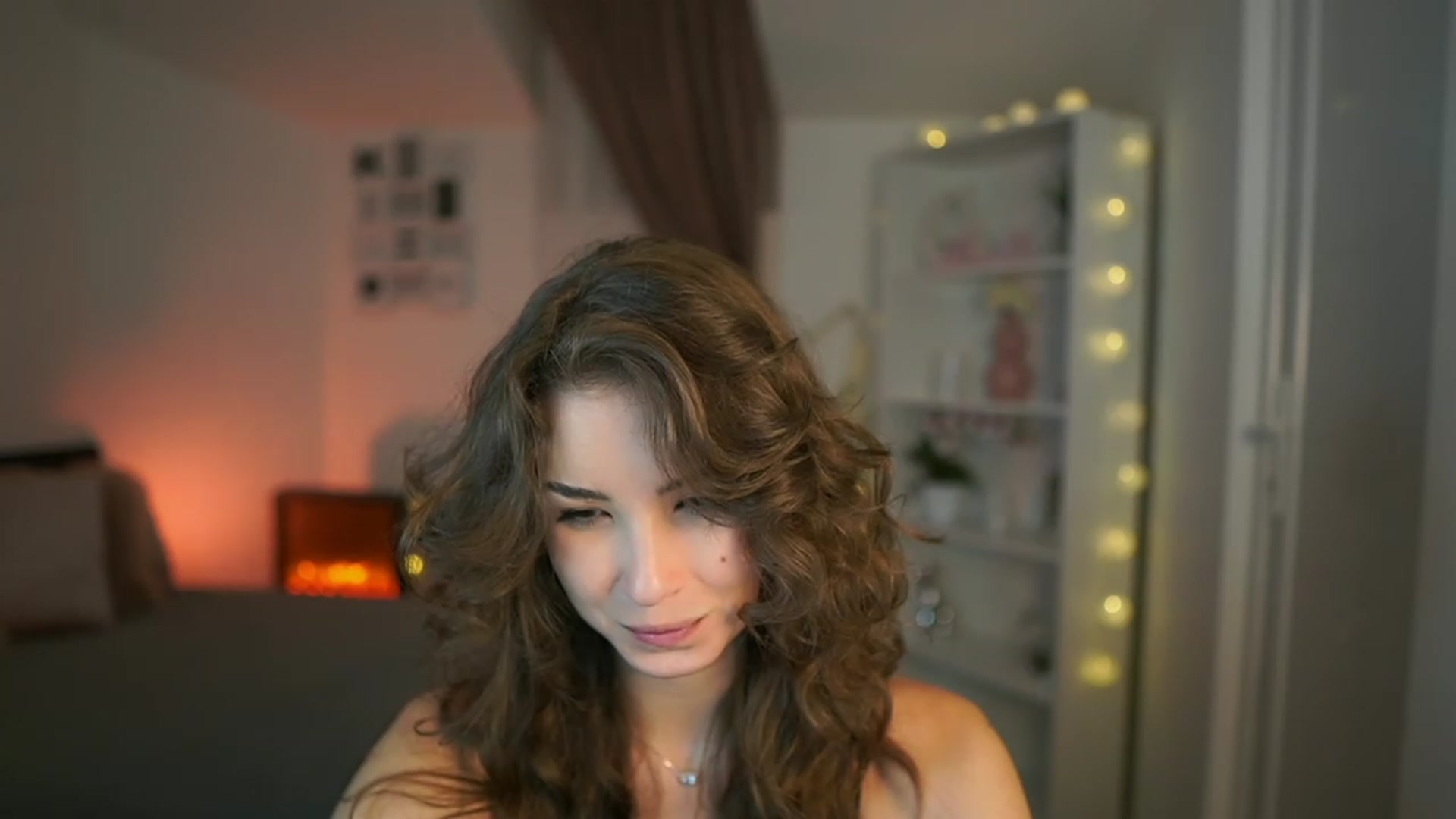 Gallery image thumbnail from Shy_jane's myfreecams stream on, 07/14/2023, 18:00 image 18 of 20