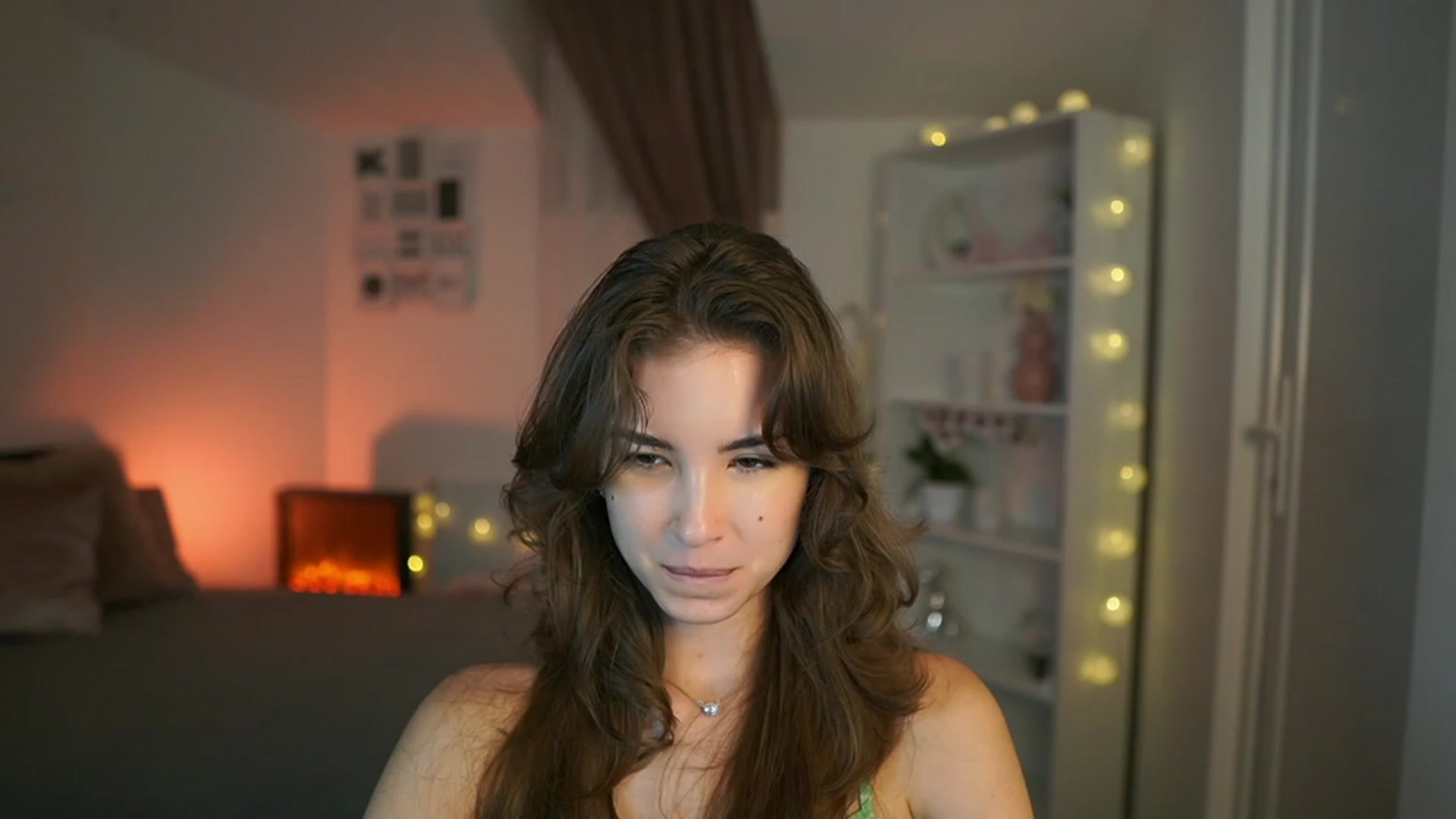 Gallery image thumbnail from Shy_jane's myfreecams stream on, 07/18/2023, 09:36 image 12 of 20