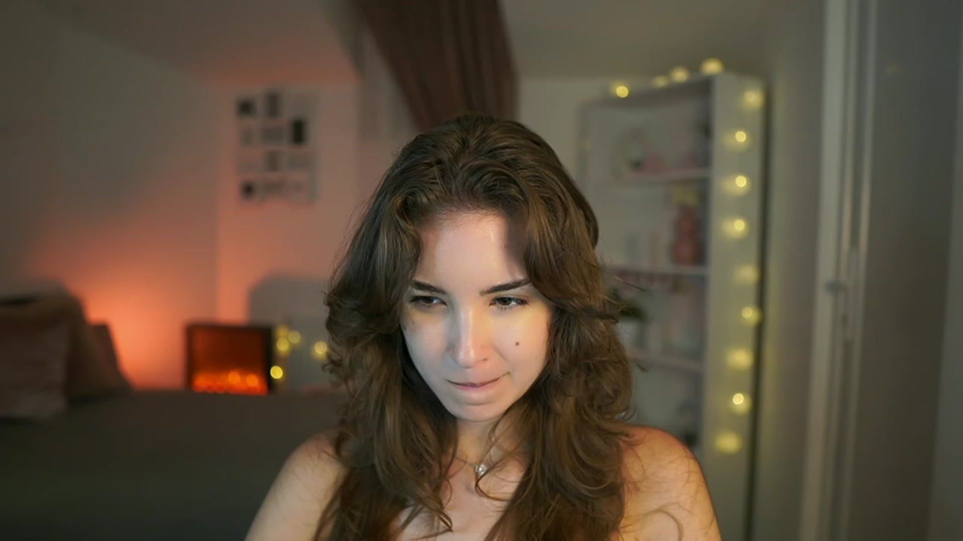 Gallery image thumbnail from Shy_jane's myfreecams stream on, 07/18/2023, 11:24 image 8 of 20