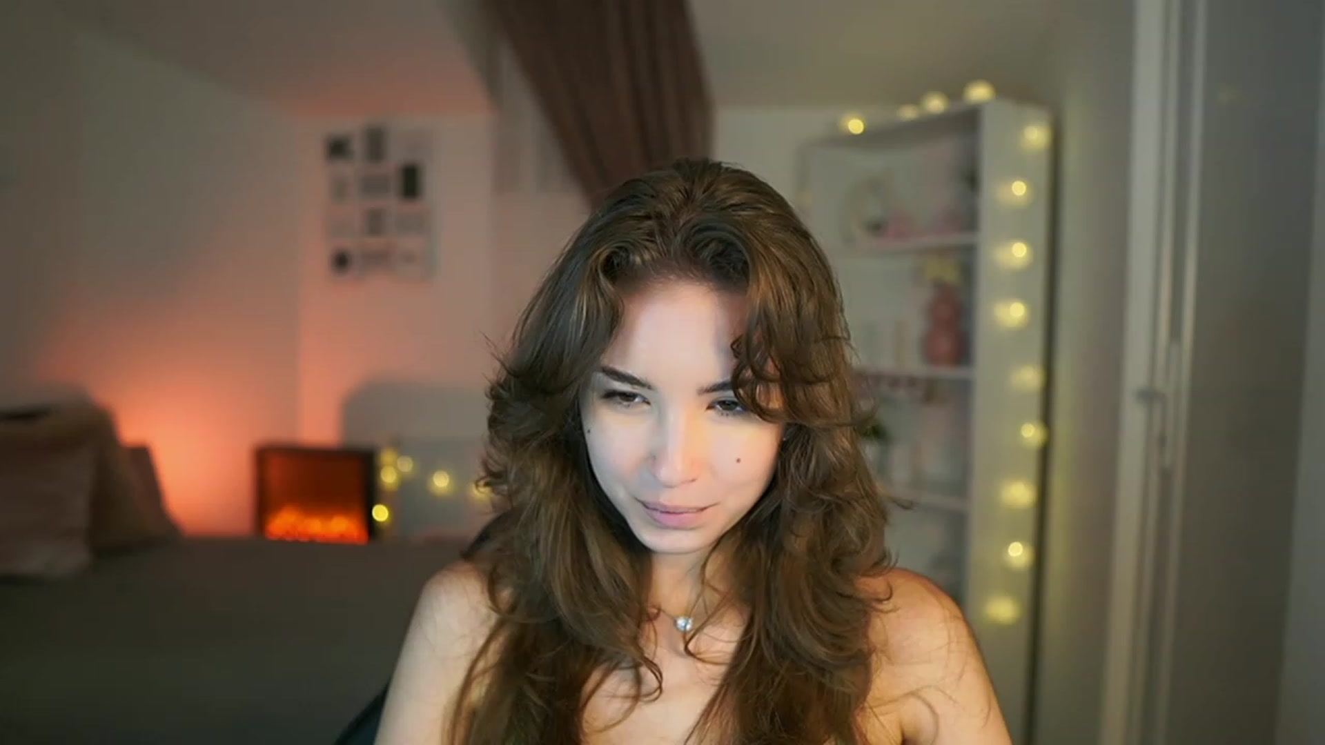 Gallery image thumbnail from Shy_jane's myfreecams stream on, 07/18/2023, 11:24 image 3 of 20