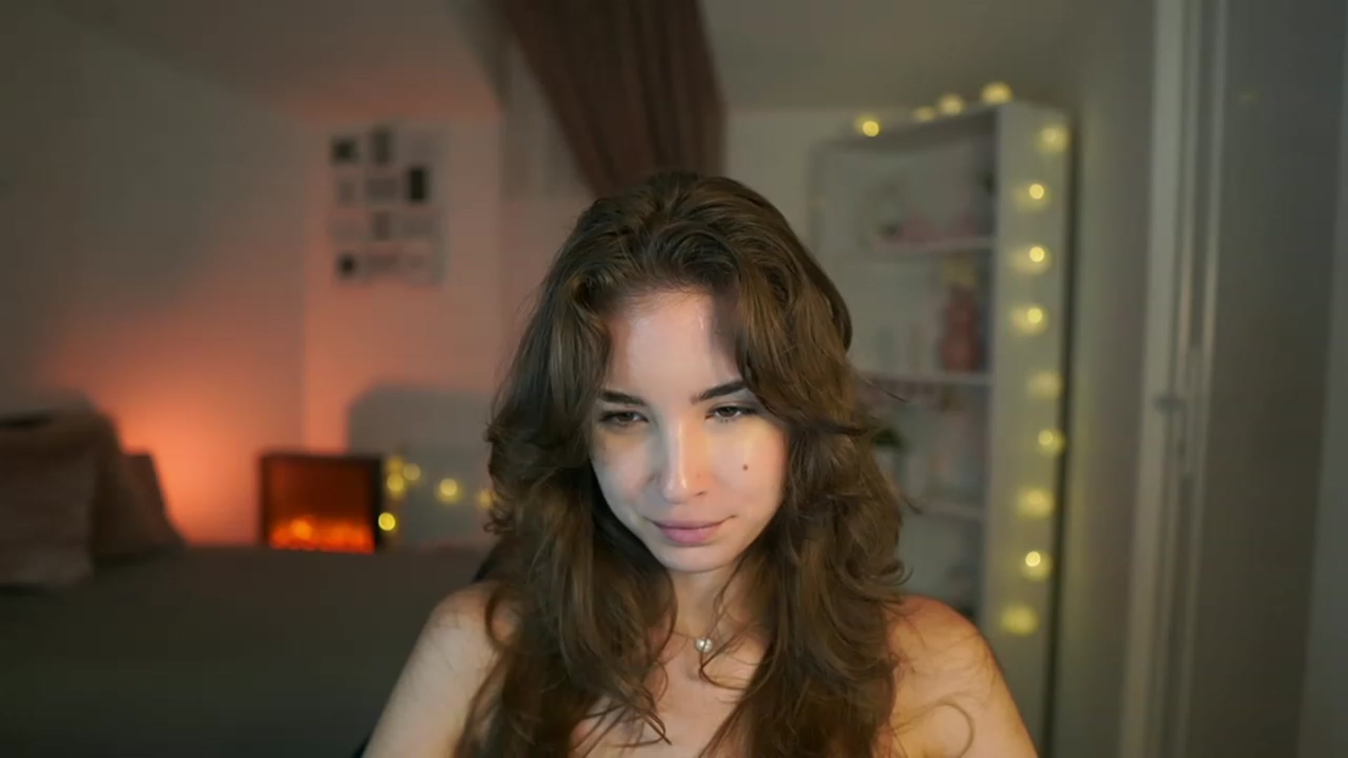 Gallery image thumbnail from Shy_jane's myfreecams stream on, 07/18/2023, 11:24 image 11 of 20