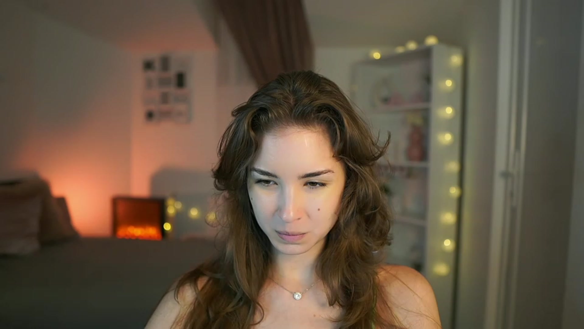 Gallery image thumbnail from Shy_jane's myfreecams stream on, 07/18/2023, 12:10 image 10 of 20