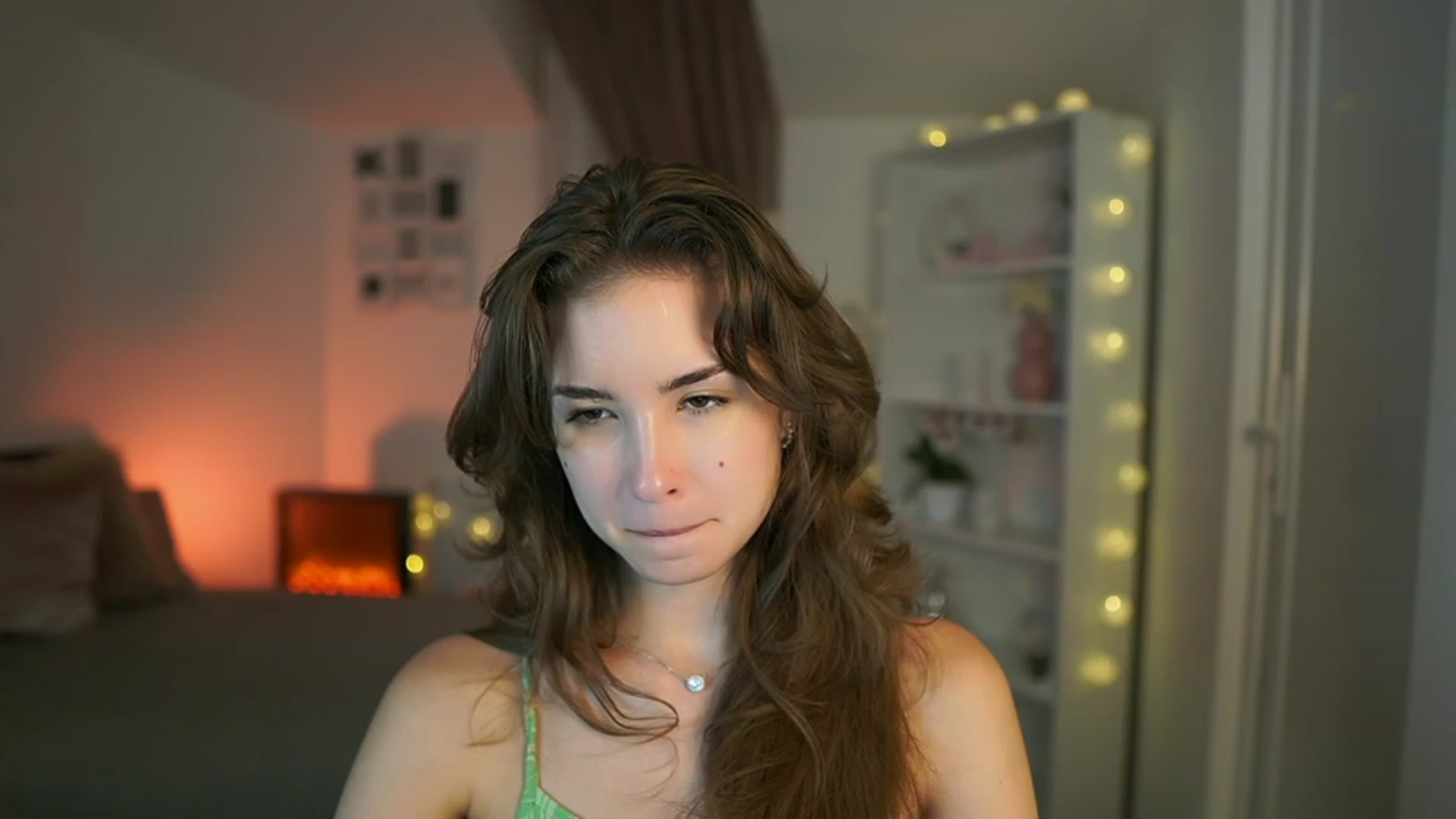 Gallery image thumbnail from Shy_jane's myfreecams stream on, 07/18/2023, 13:56 image 13 of 20