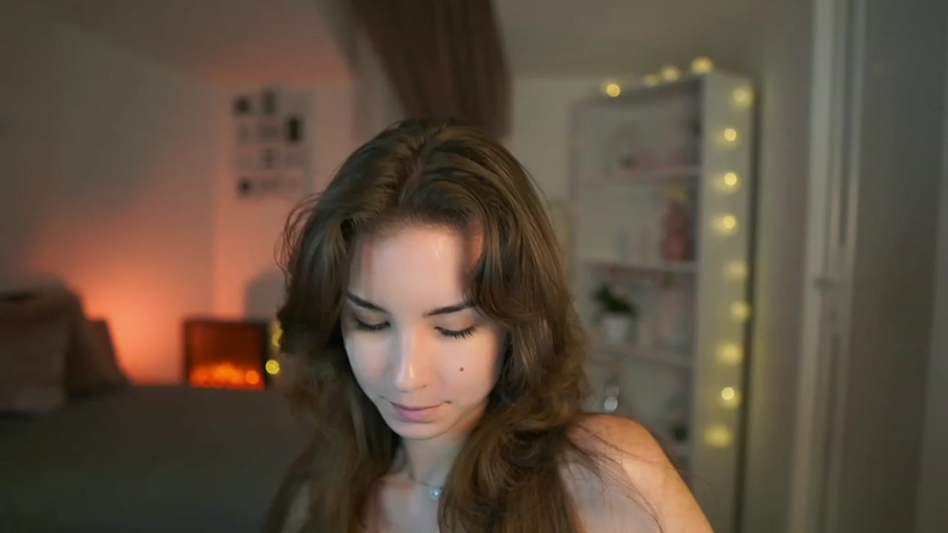 Gallery image thumbnail from Shy_jane's myfreecams stream on, 07/18/2023, 17:08 image 6 of 20