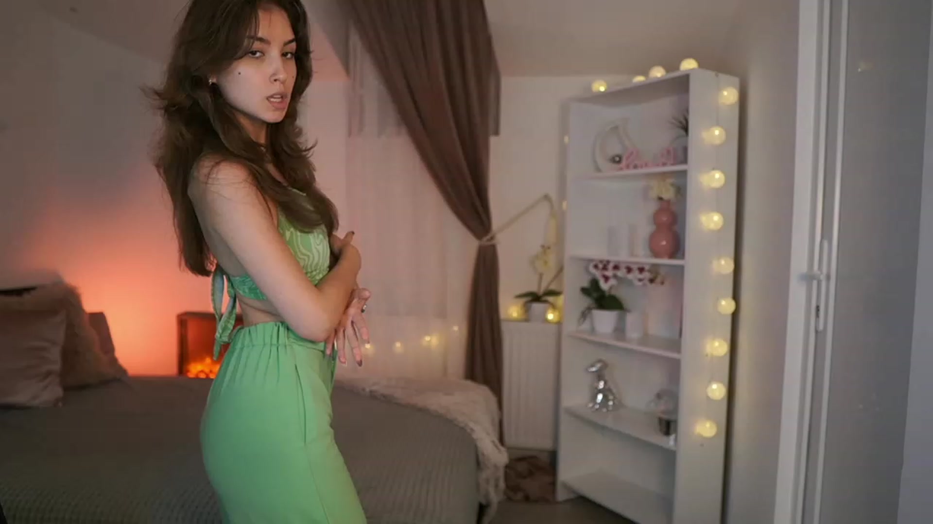 Gallery image thumbnail from Shy_jane's myfreecams stream on, 07/18/2023, 17:08 image 20 of 20