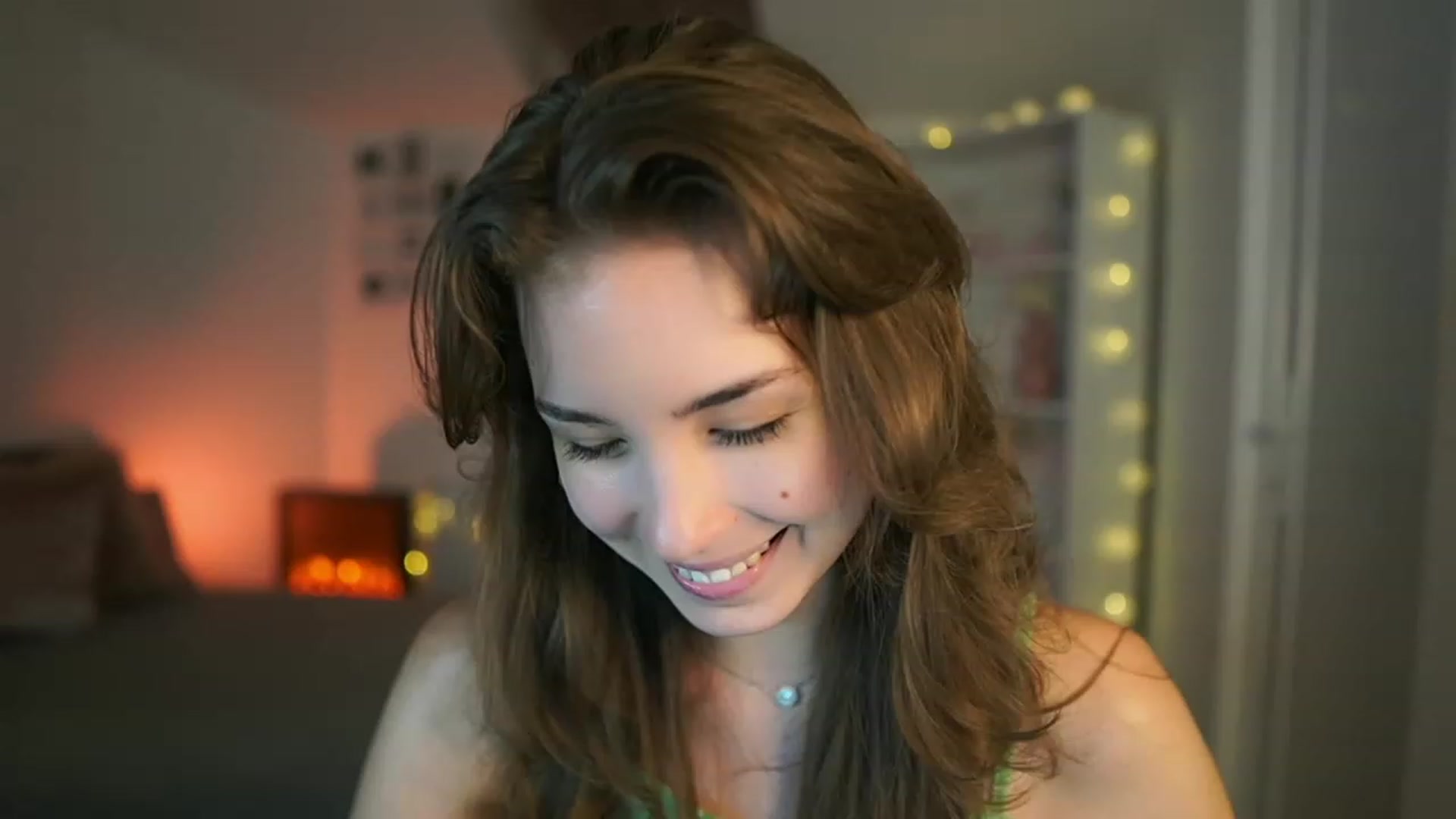 Gallery image thumbnail from Shy_jane's myfreecams stream on, 07/18/2023, 17:55 image 9 of 20
