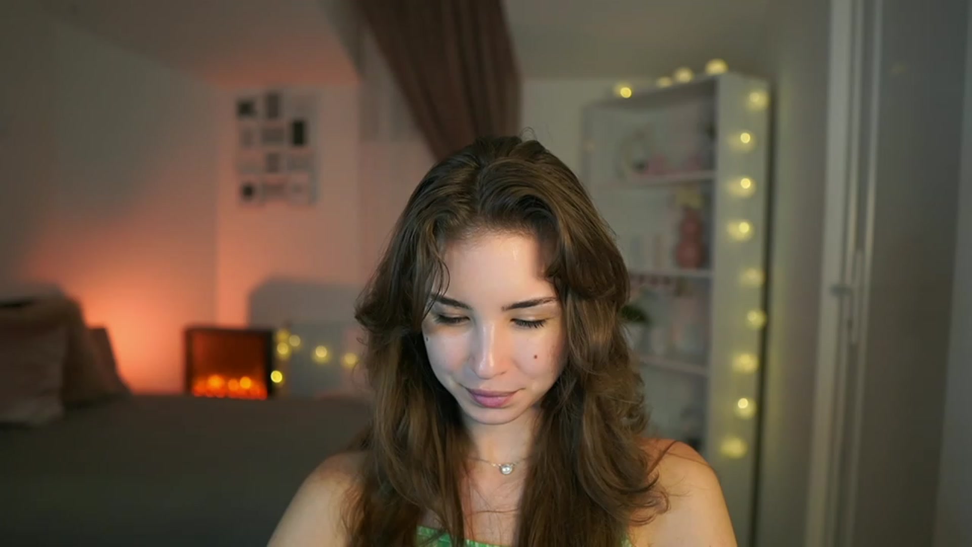 Gallery image thumbnail from Shy_jane's myfreecams stream on, 07/18/2023, 17:55 image 16 of 20