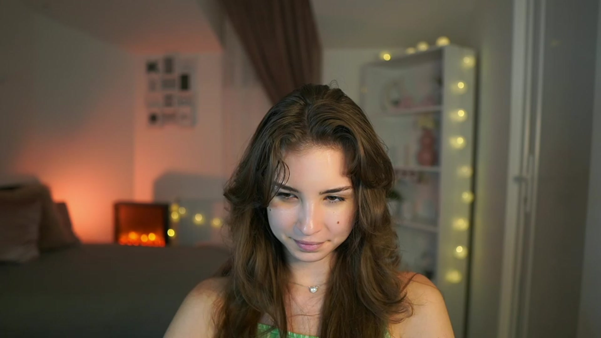 Gallery image thumbnail from Shy_jane's myfreecams stream on, 07/18/2023, 17:55 image 17 of 20