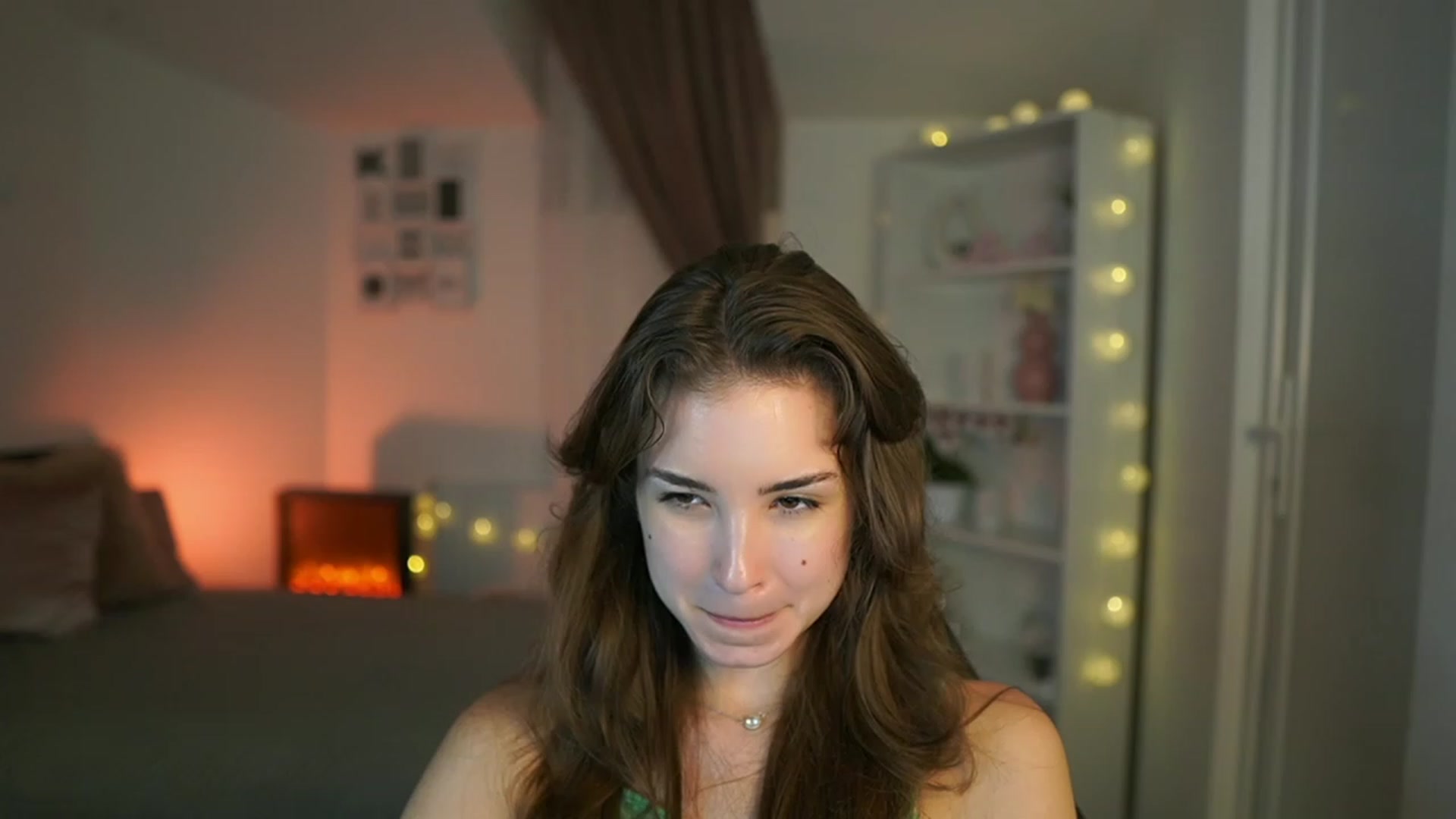 Gallery image thumbnail from Shy_jane's myfreecams stream on, 07/18/2023, 17:55 image 8 of 20
