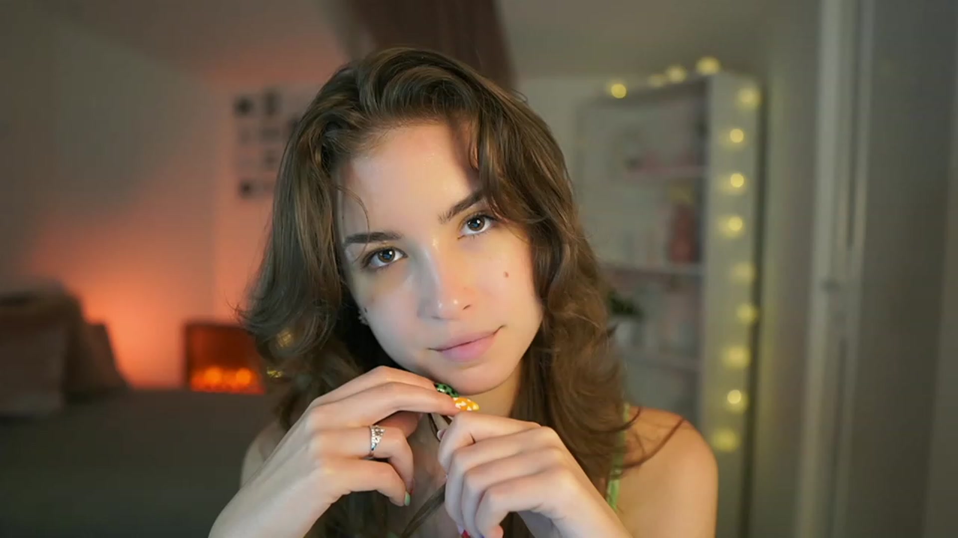 Gallery image thumbnail from Shy_jane's myfreecams stream on, 07/18/2023, 17:55 image 6 of 20