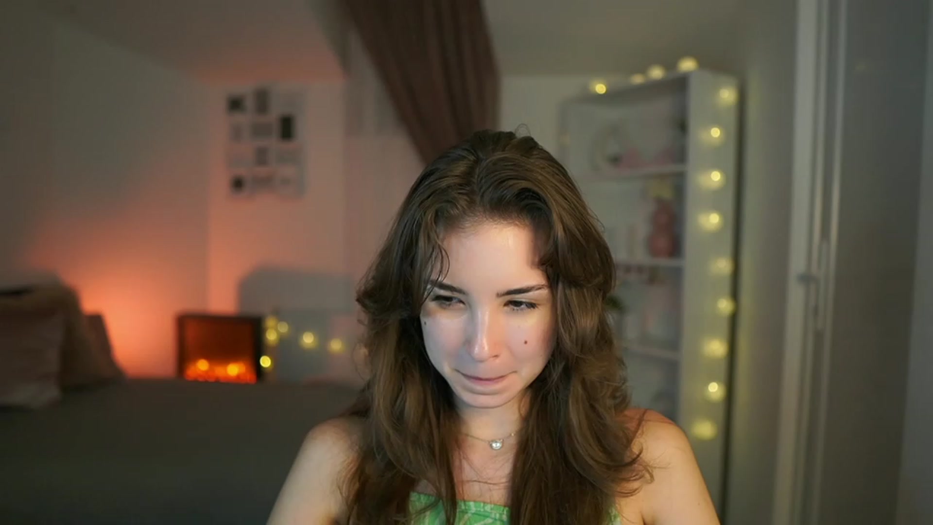 Gallery image thumbnail from Shy_jane's myfreecams stream on, 07/18/2023, 17:55 image 18 of 20