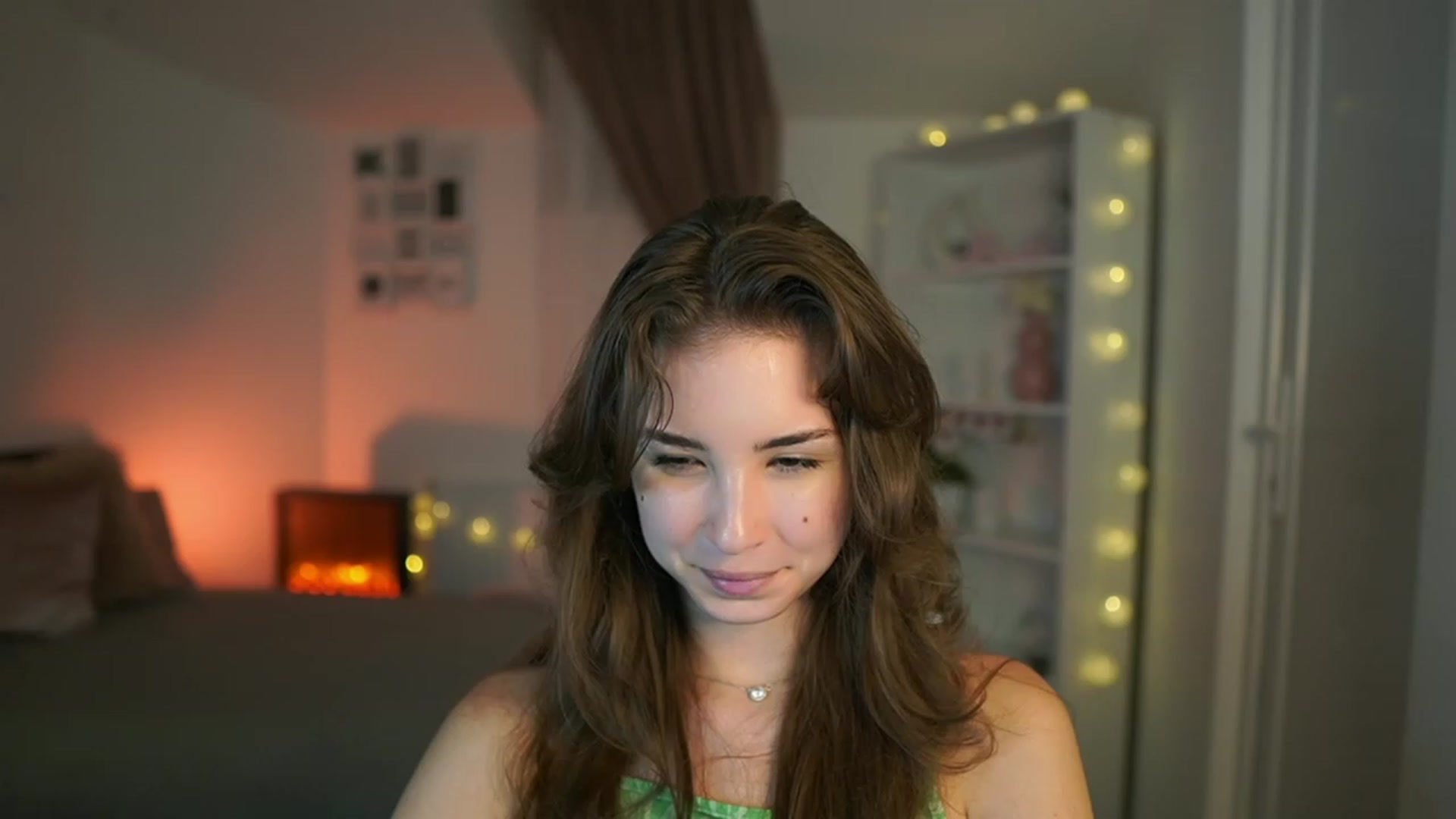 Gallery image thumbnail from Shy_jane's myfreecams stream on, 07/18/2023, 17:55 image 14 of 20