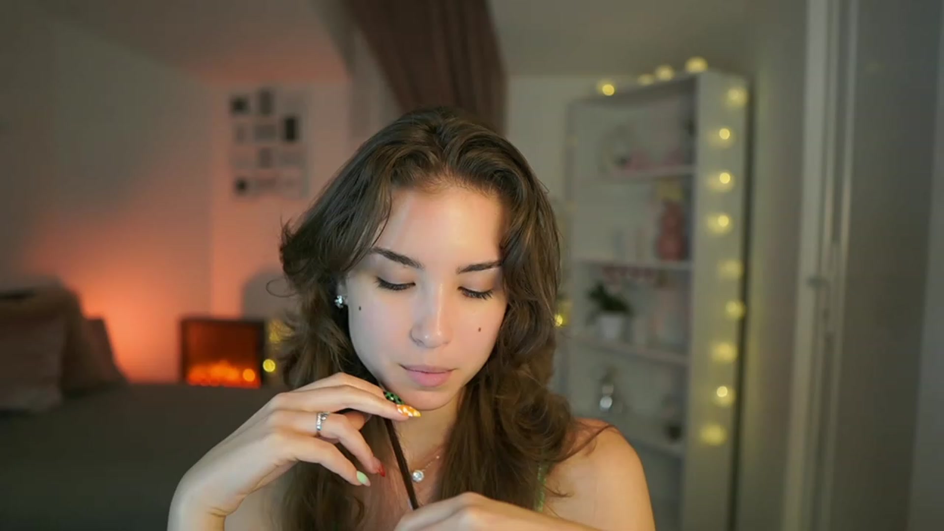 Gallery image thumbnail from Shy_jane's myfreecams stream on, 07/18/2023, 17:55 image 3 of 20