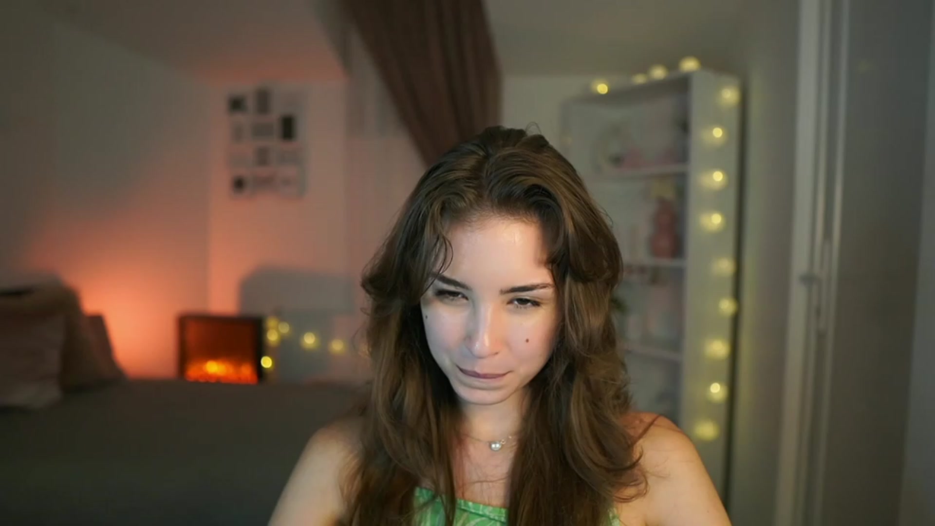 Gallery image thumbnail from Shy_jane's myfreecams stream on, 07/18/2023, 17:55 image 10 of 20