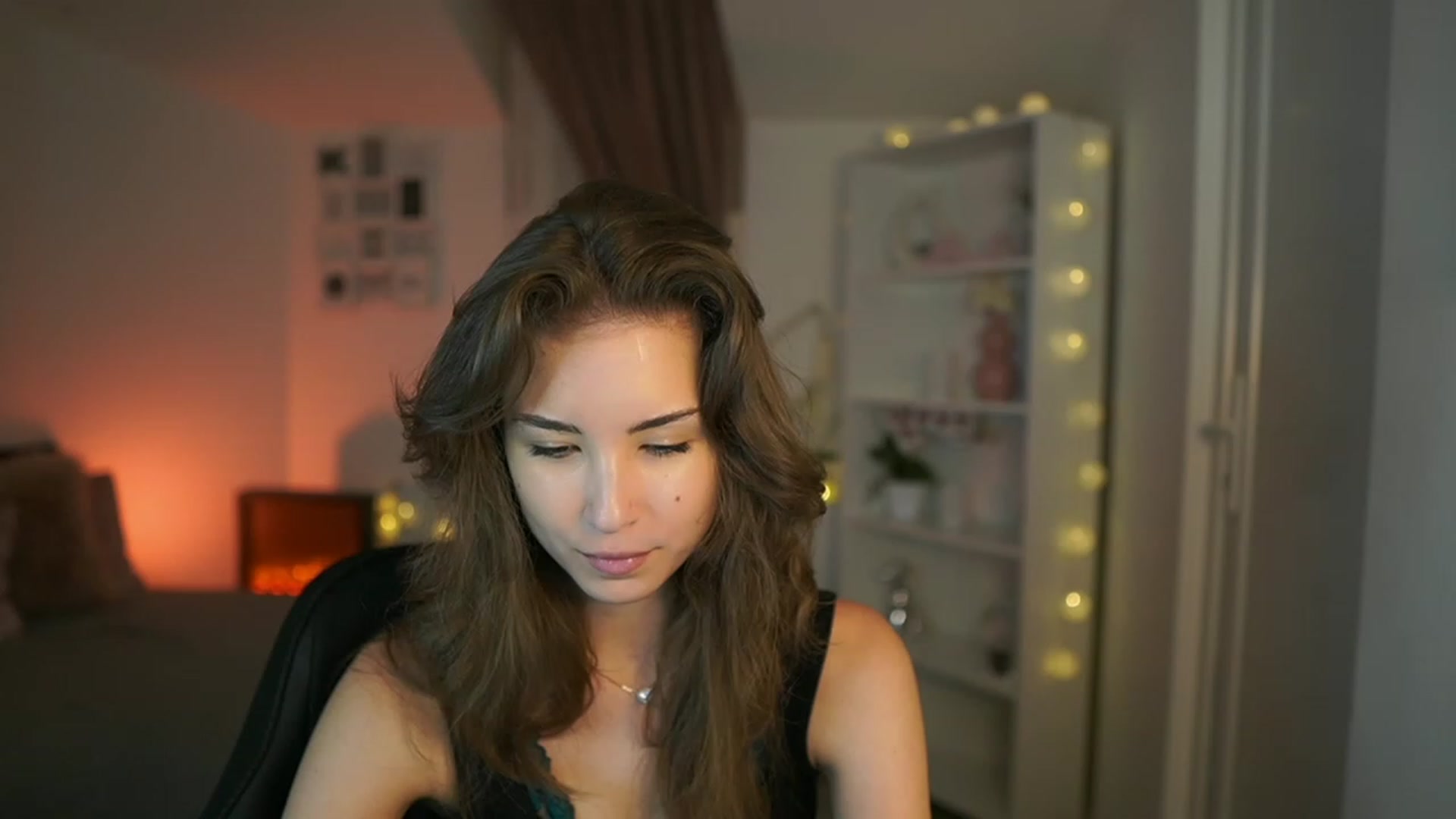 Gallery image thumbnail from Shy_jane's myfreecams stream on, 07/23/2023, 12:09 image 14 of 20