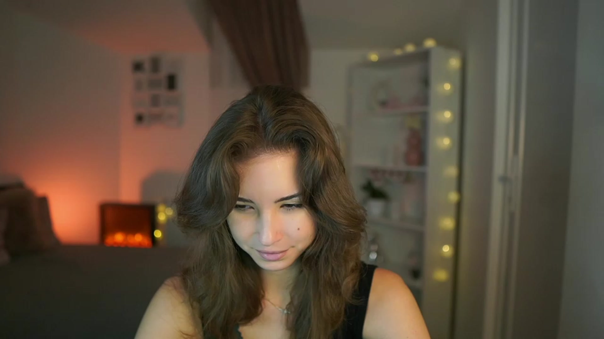 Gallery image thumbnail from Shy_jane's myfreecams stream on, 07/23/2023, 12:09 image 10 of 20
