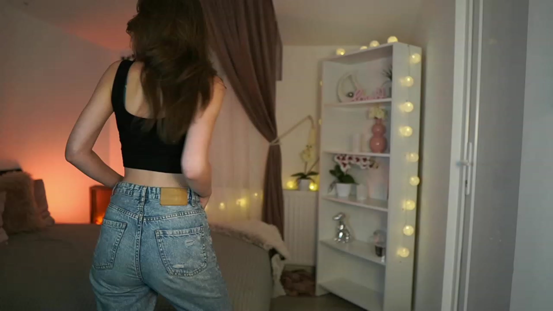 Gallery image thumbnail from Shy_jane's myfreecams stream on, 07/23/2023, 12:09 image 16 of 20