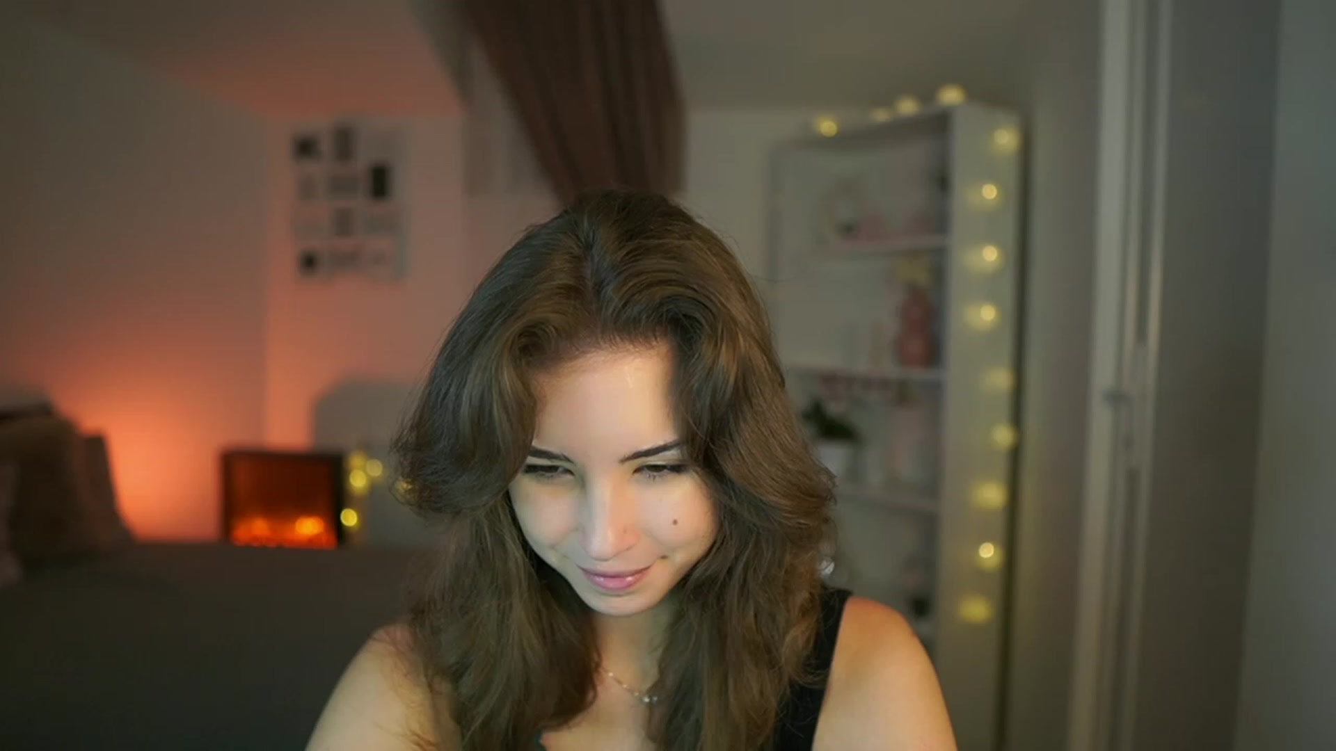 Gallery image thumbnail from Shy_jane's myfreecams stream on, 07/23/2023, 12:09 image 6 of 20