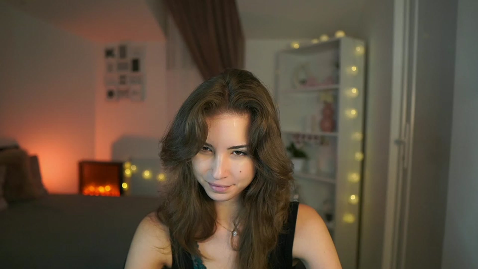 Gallery image thumbnail from Shy_jane's myfreecams stream on, 07/23/2023, 12:09 image 12 of 20