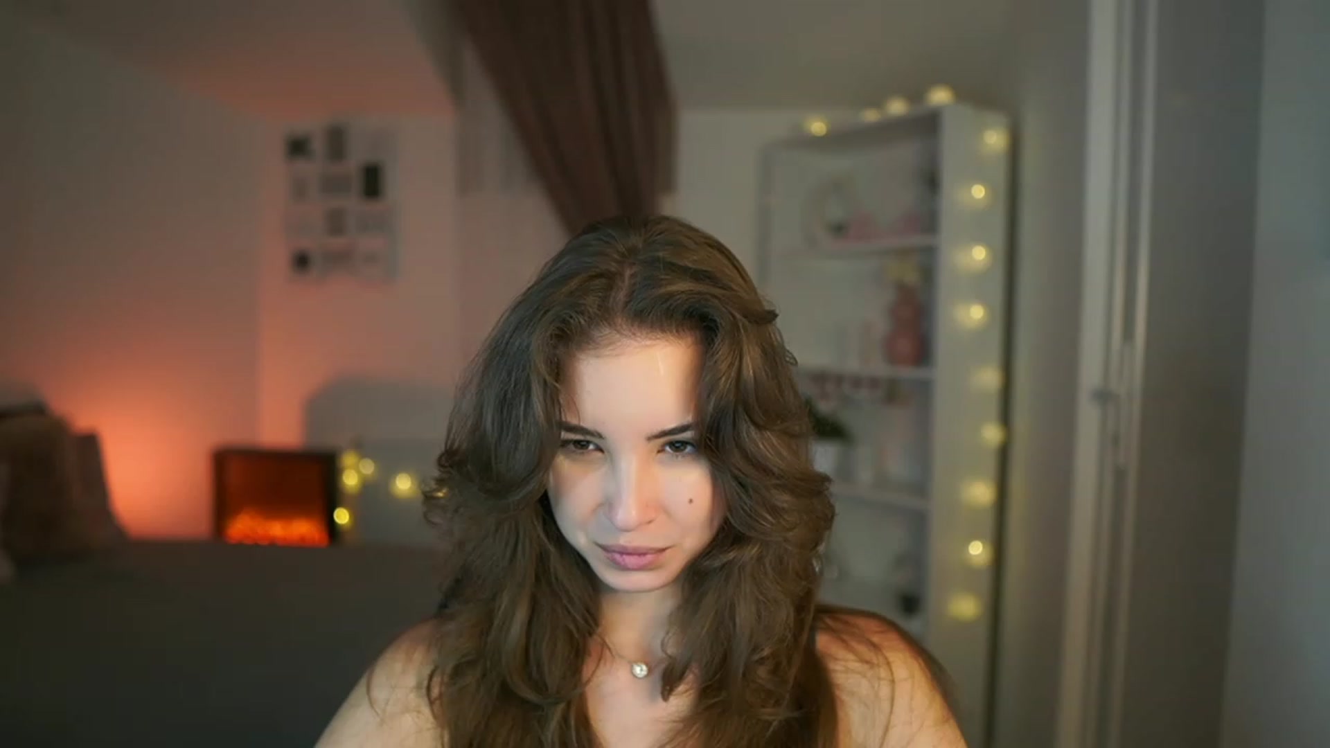 Gallery image thumbnail from Shy_jane's myfreecams stream on, 07/23/2023, 14:05 image 18 of 20