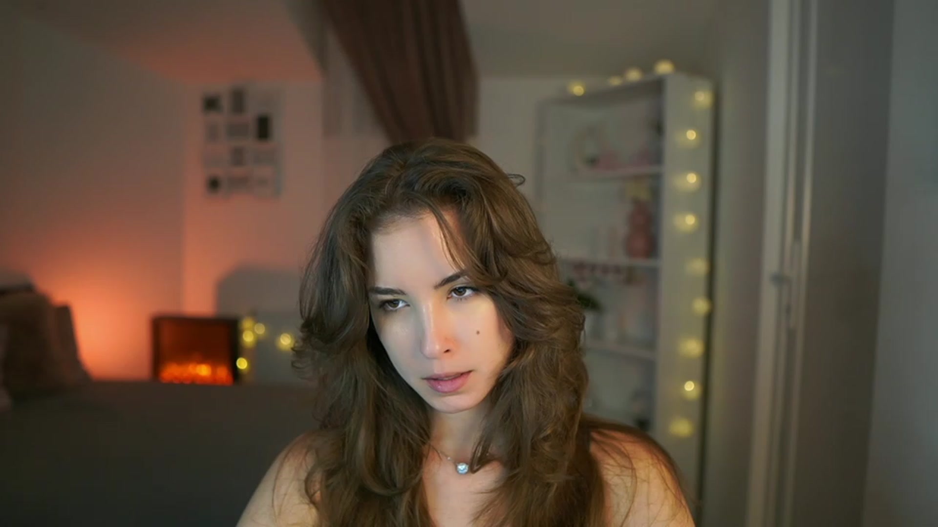 Gallery image thumbnail from Shy_jane's myfreecams stream on, 07/23/2023, 14:05 image 14 of 20
