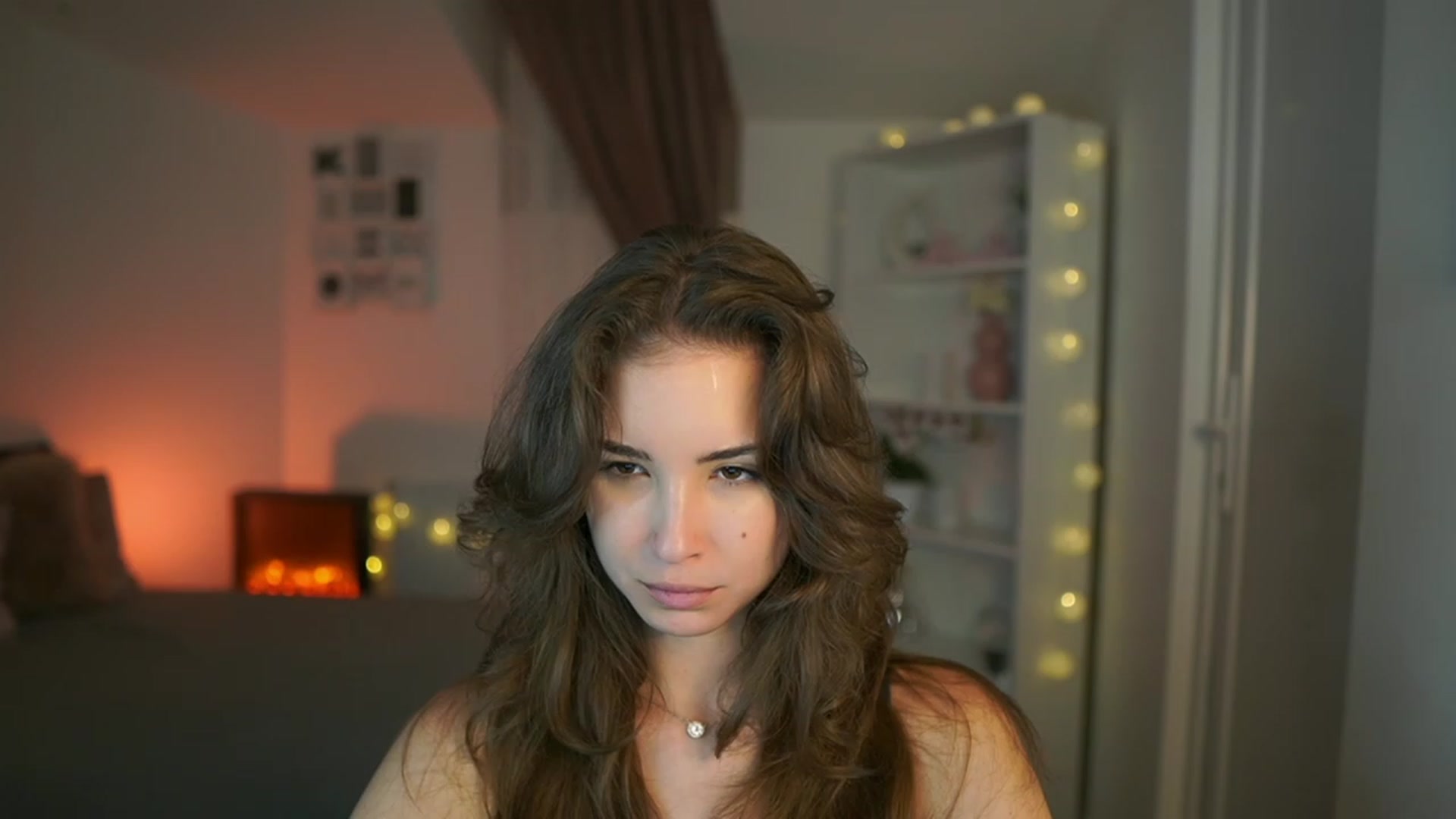 Gallery image thumbnail from Shy_jane's myfreecams stream on, 07/23/2023, 14:05 image 15 of 20