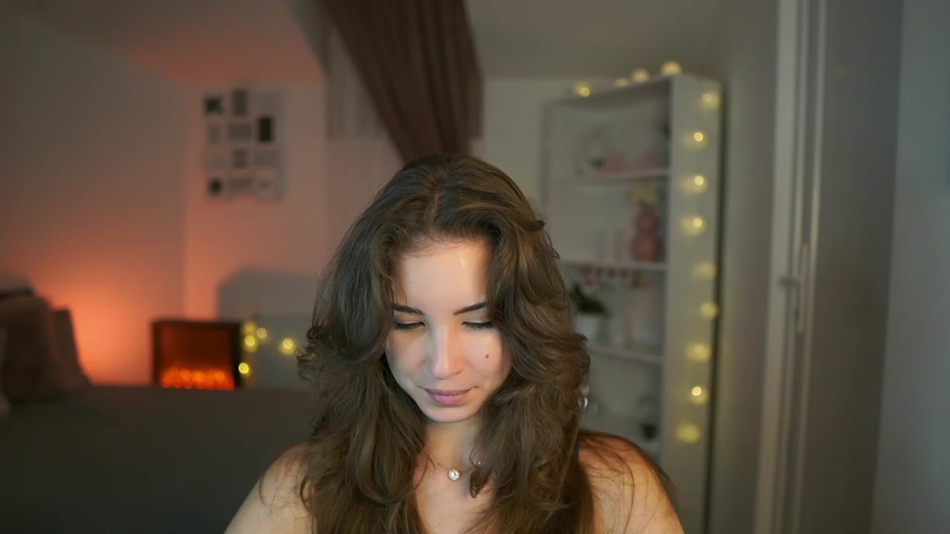 Gallery image thumbnail from Shy_jane's myfreecams stream on, 07/23/2023, 14:05 image 19 of 20