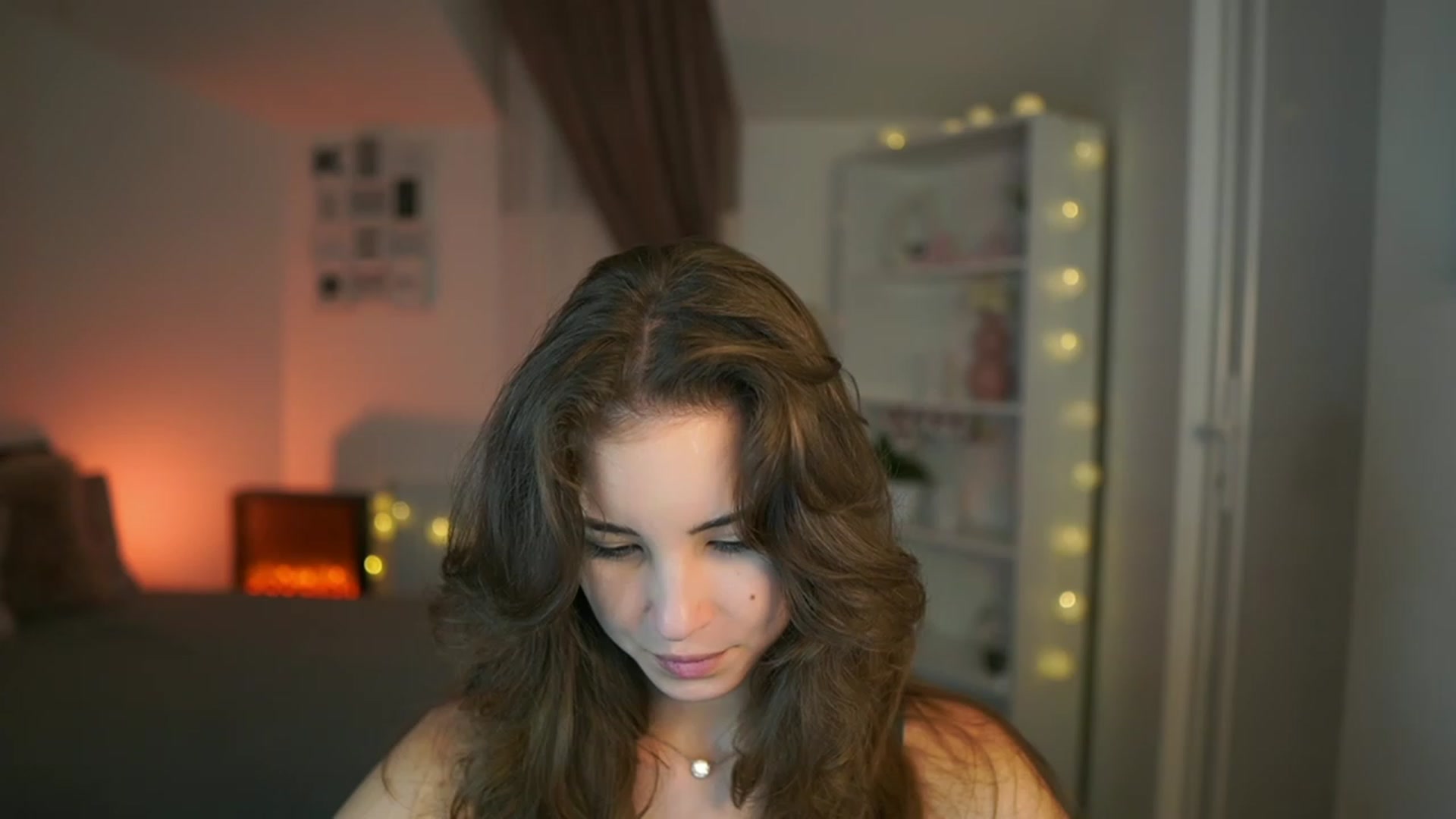 Gallery image thumbnail from Shy_jane's myfreecams stream on, 07/23/2023, 14:05 image 20 of 20