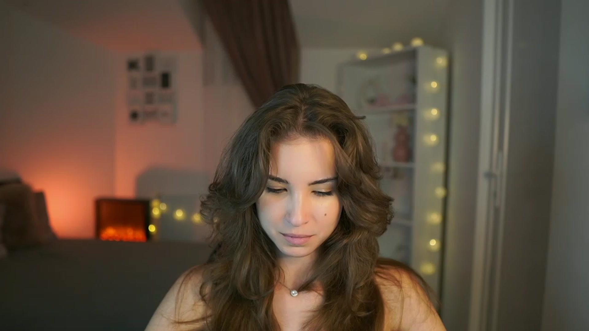 Gallery image thumbnail from Shy_jane's myfreecams stream on, 07/23/2023, 14:05 image 13 of 20