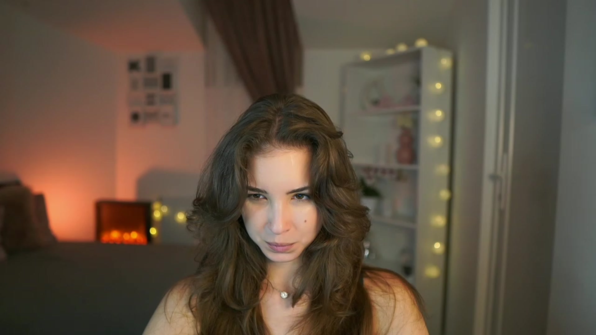 Gallery image thumbnail from Shy_jane's myfreecams stream on, 07/23/2023, 14:05 image 16 of 20