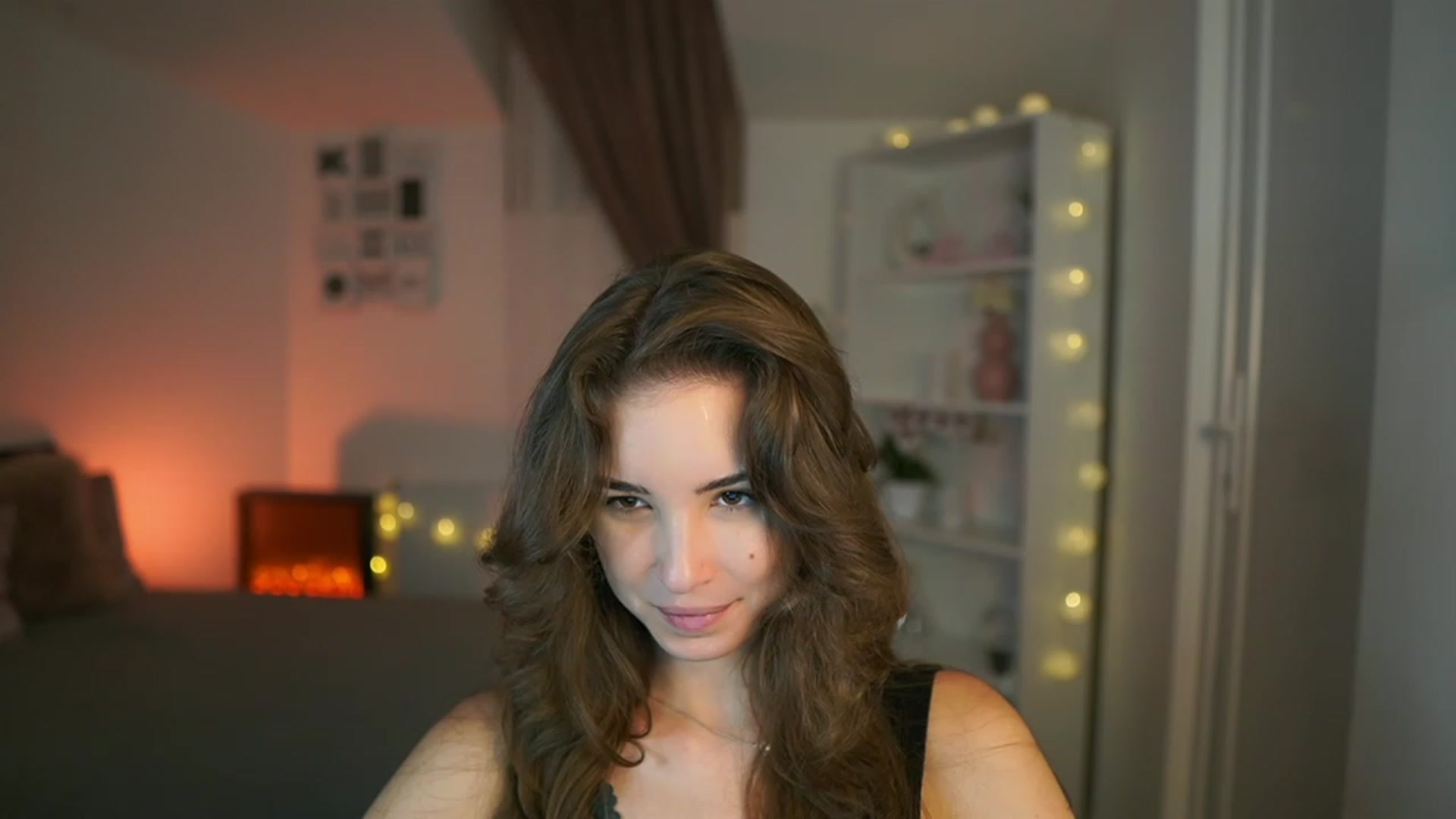 Gallery image thumbnail from Shy_jane's myfreecams stream on, 07/23/2023, 14:05 image 3 of 20