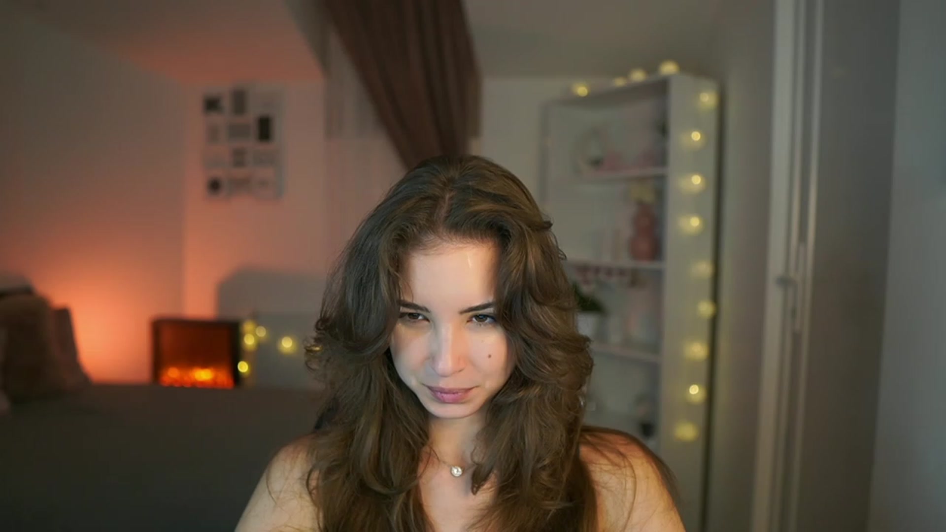 Gallery image thumbnail from Shy_jane's myfreecams stream on, 07/23/2023, 14:05 image 17 of 20