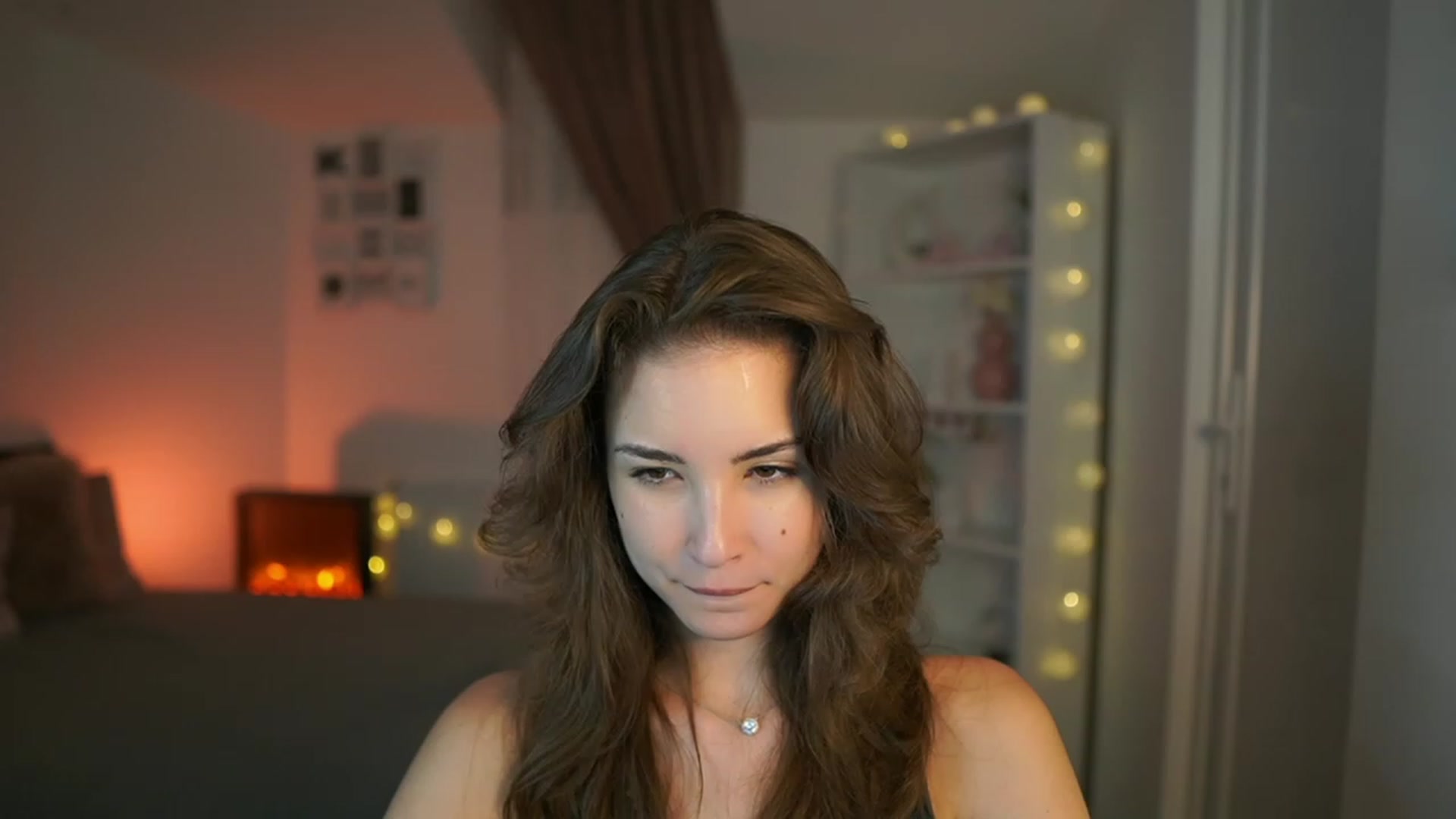 Gallery image thumbnail from Shy_jane's myfreecams stream on, 07/23/2023, 17:27 image 12 of 20