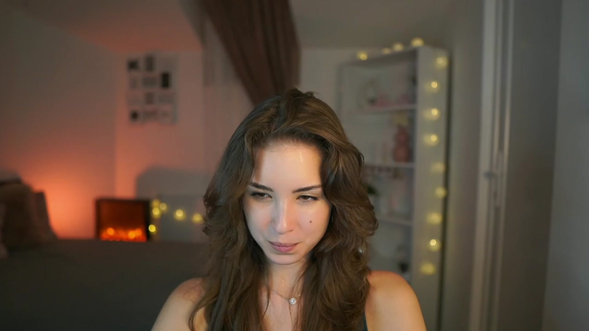 Gallery image thumbnail from Shy_jane's myfreecams stream on, 07/23/2023, 17:27 image 18 of 20
