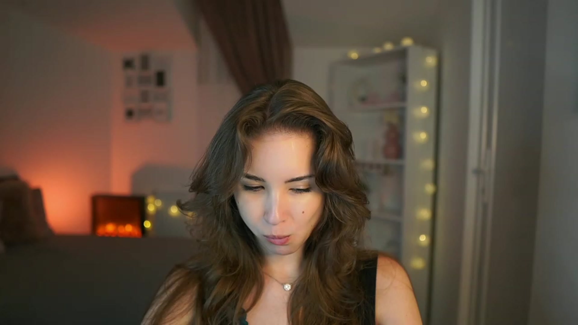 Gallery image thumbnail from Shy_jane's myfreecams stream on, 07/23/2023, 17:27 image 1 of 20