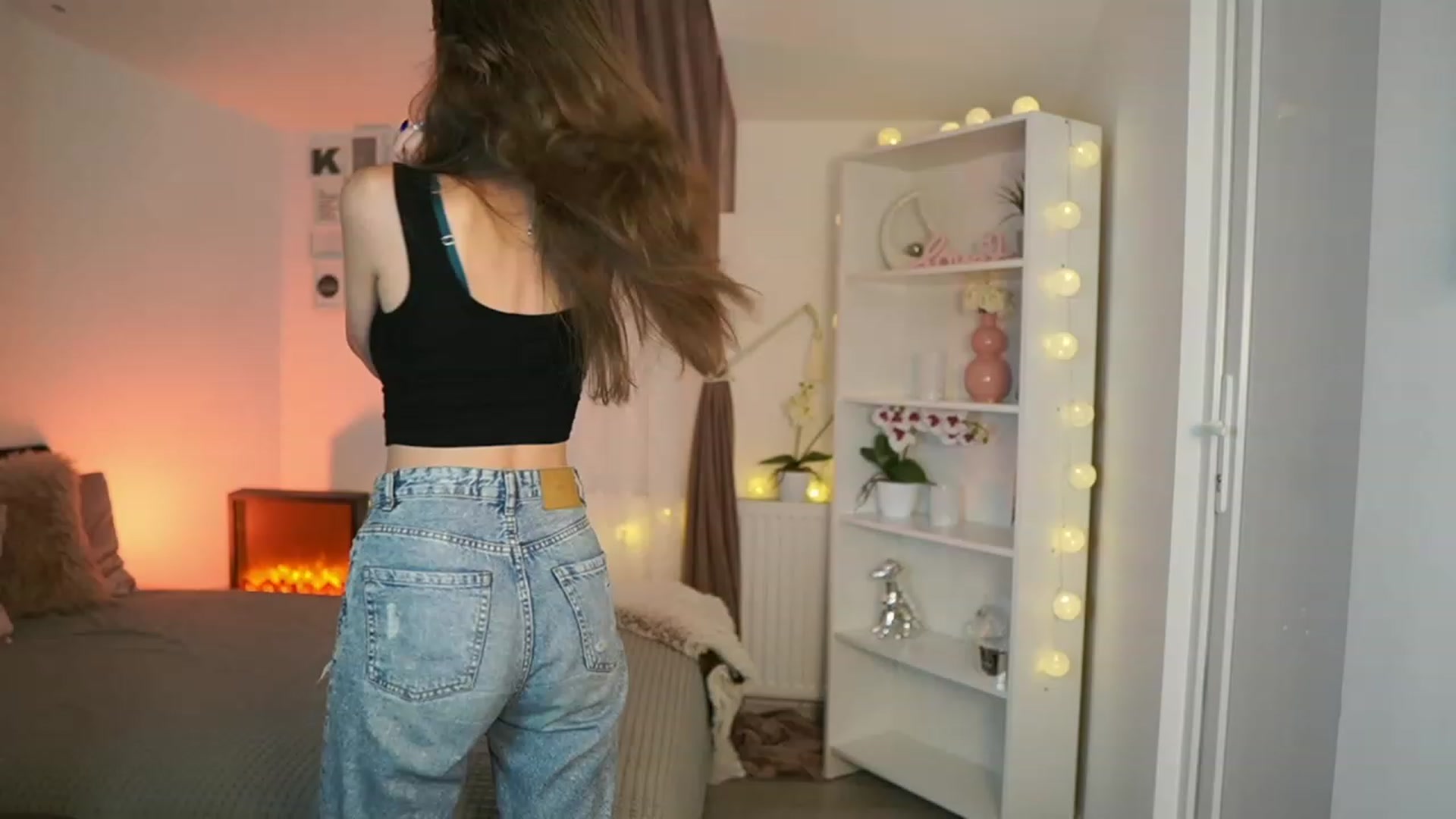 Gallery image thumbnail from Shy_jane's myfreecams stream on, 07/23/2023, 17:27 image 3 of 20
