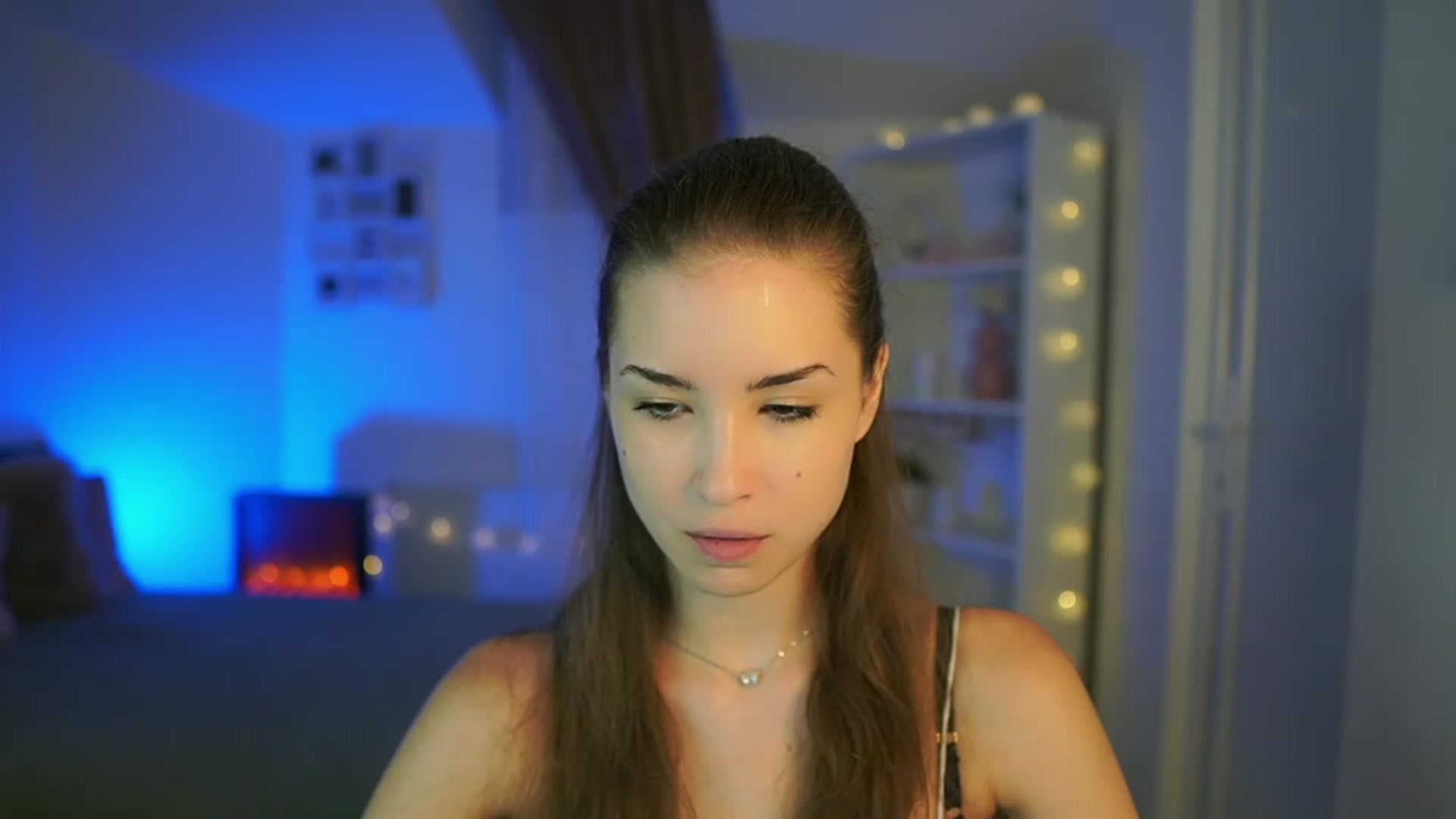 Gallery image thumbnail from Shy_jane's myfreecams stream on, 07/25/2023, 08:50 image 6 of 20