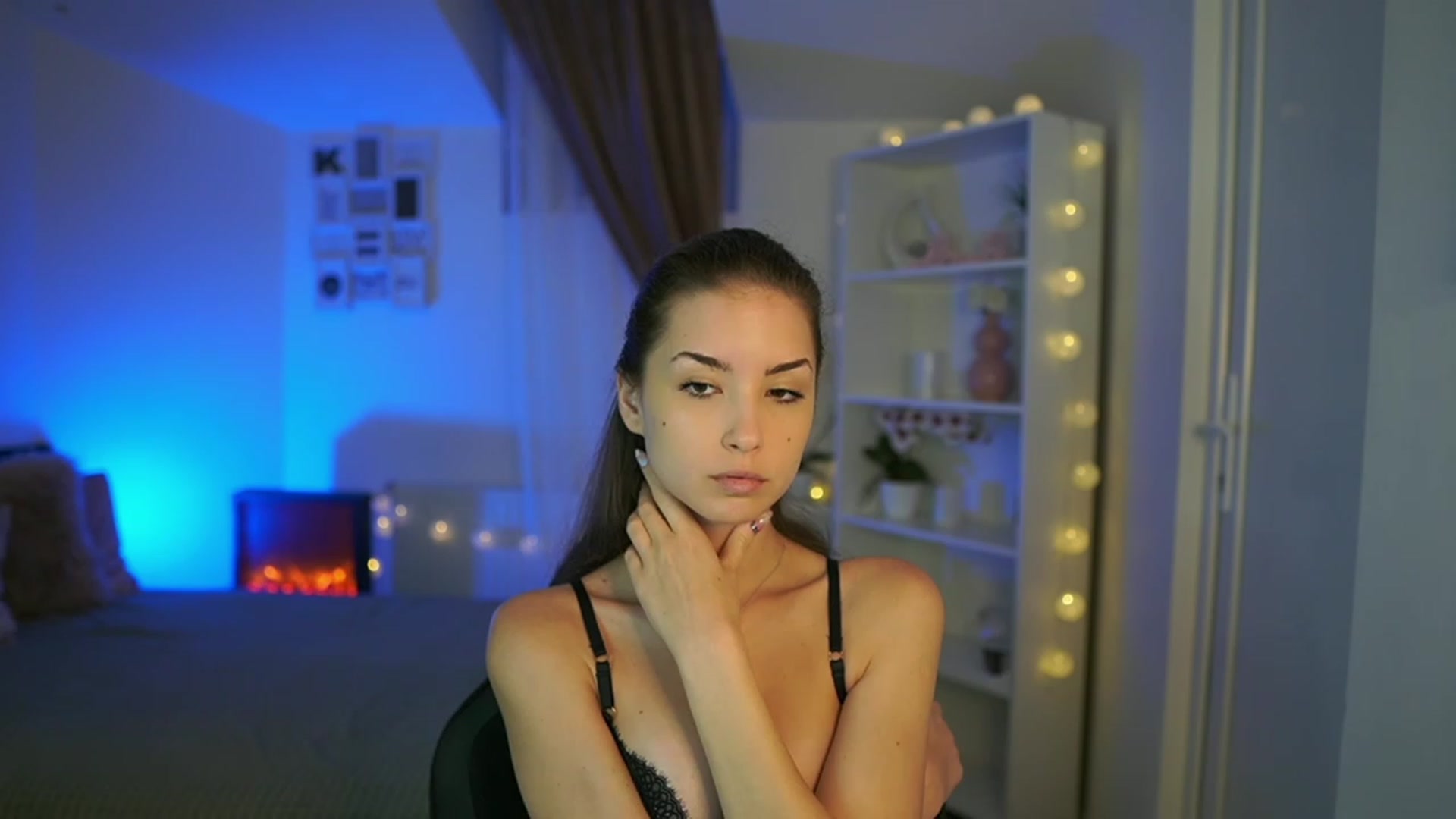 Gallery image thumbnail from Shy_jane's myfreecams stream on, 07/25/2023, 08:50 image 18 of 20