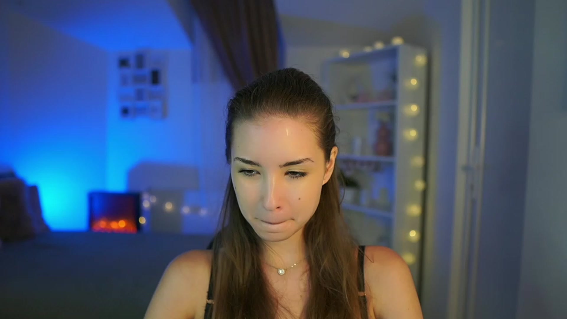 Gallery image thumbnail from Shy_jane's myfreecams stream on, 07/25/2023, 10:53 image 10 of 20