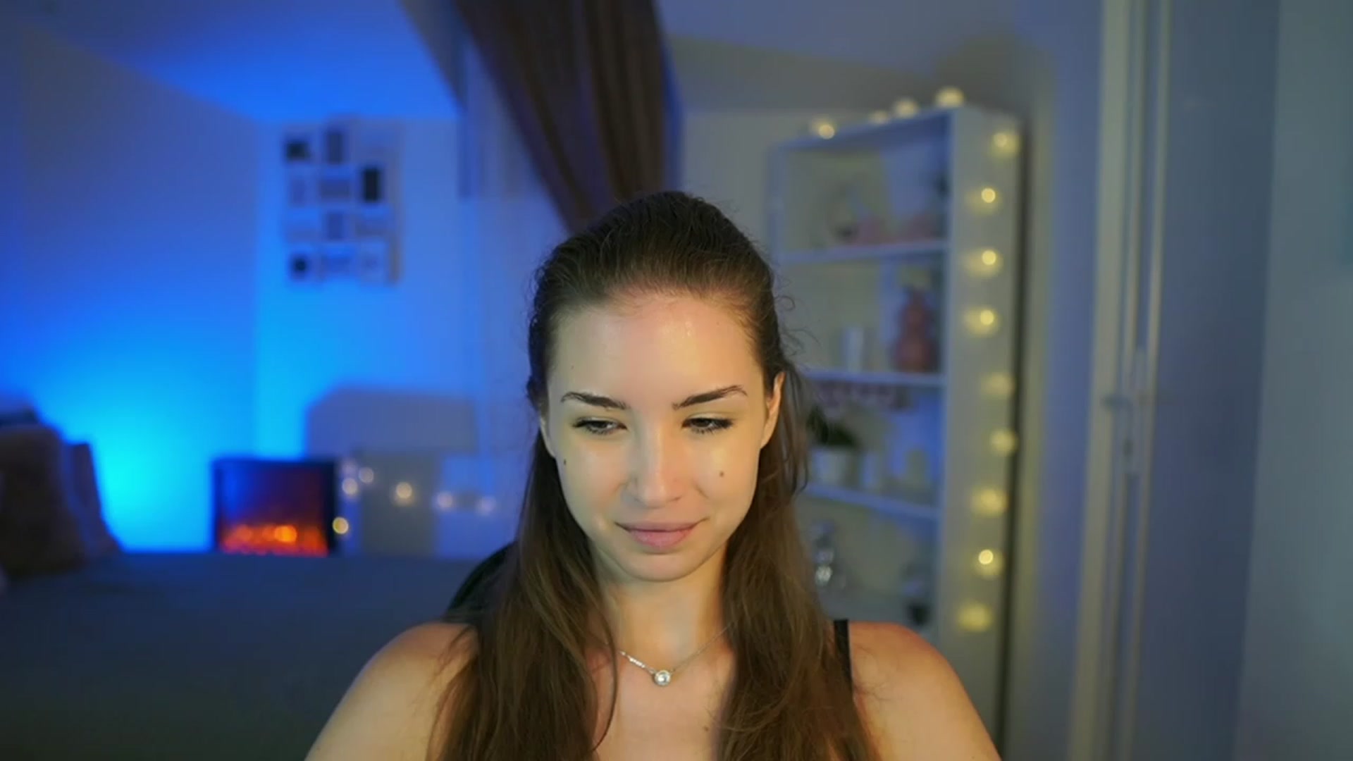 Gallery image thumbnail from Shy_jane's myfreecams stream on, 07/25/2023, 10:53 image 17 of 20