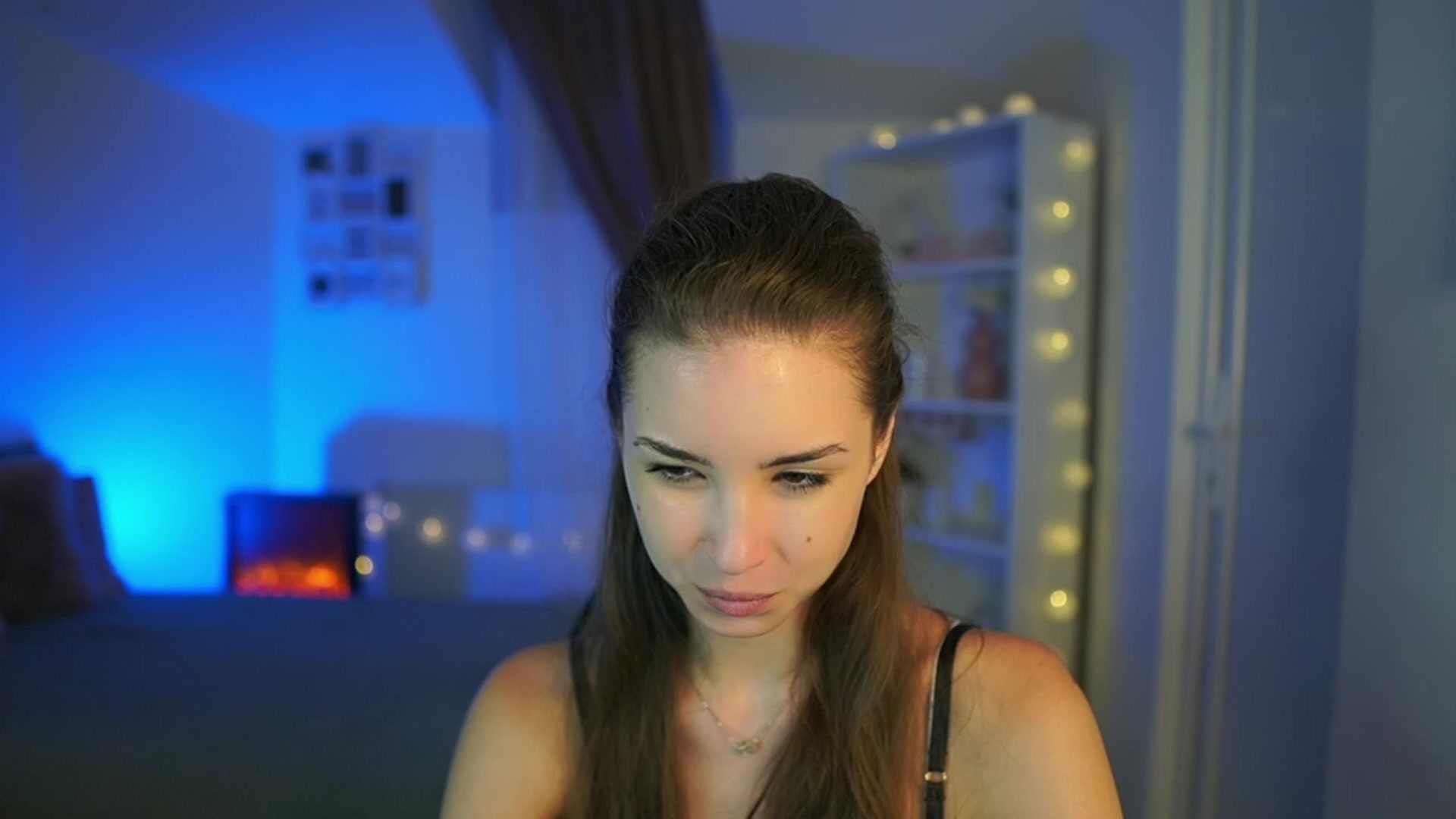Gallery image thumbnail from Shy_jane's myfreecams stream on, 07/25/2023, 15:10 image 1 of 20