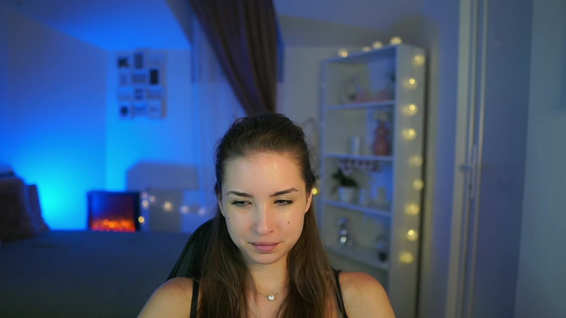 Gallery image thumbnail from Shy_jane's myfreecams stream on, 07/25/2023, 15:10 image 6 of 20