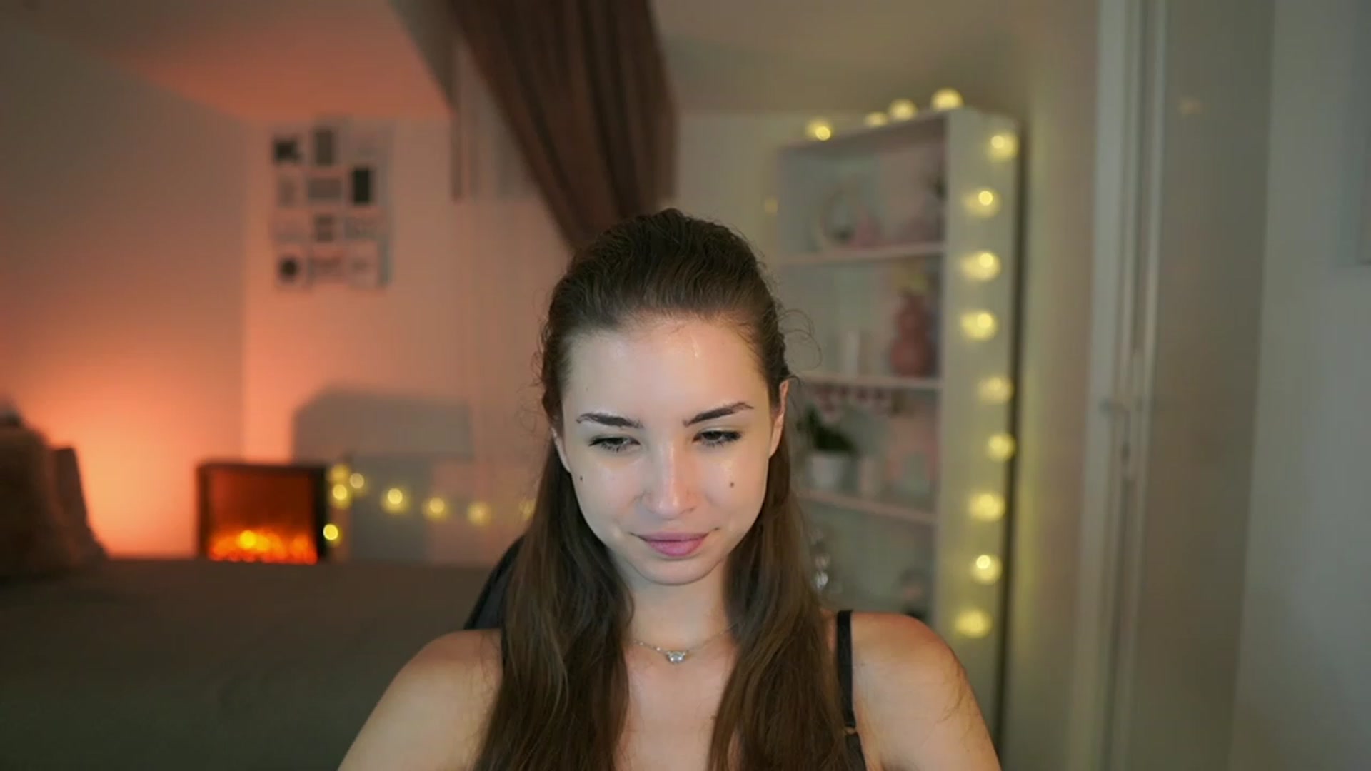 Gallery image thumbnail from Shy_jane's myfreecams stream on, 07/25/2023, 16:56 image 13 of 20