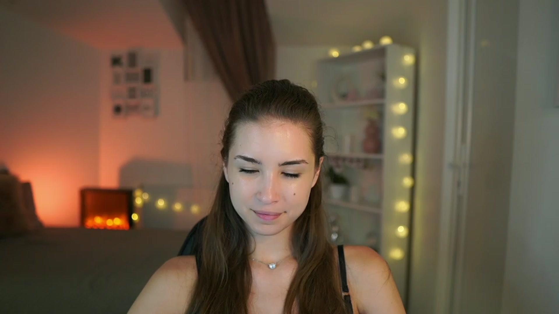 Gallery image thumbnail from Shy_jane's myfreecams stream on, 07/25/2023, 16:56 image 18 of 20