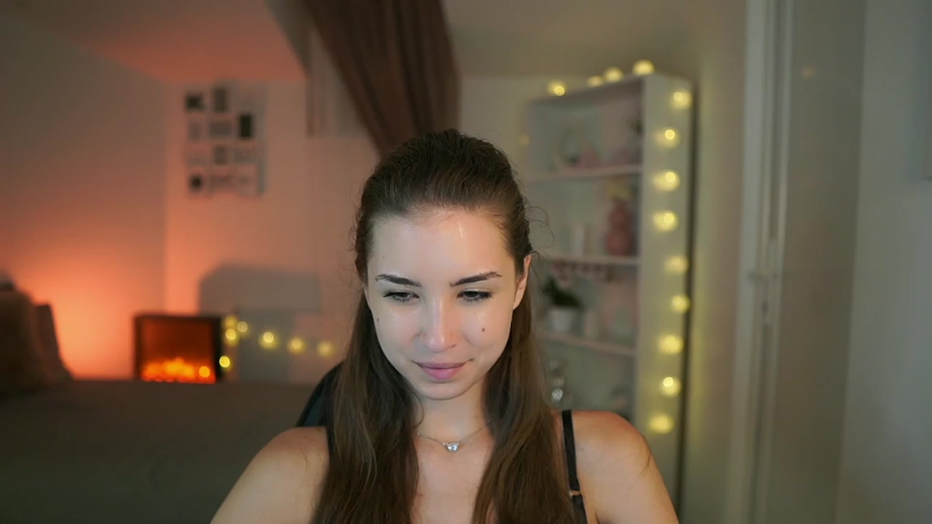 Gallery image thumbnail from Shy_jane's myfreecams stream on, 07/25/2023, 16:56 image 17 of 20